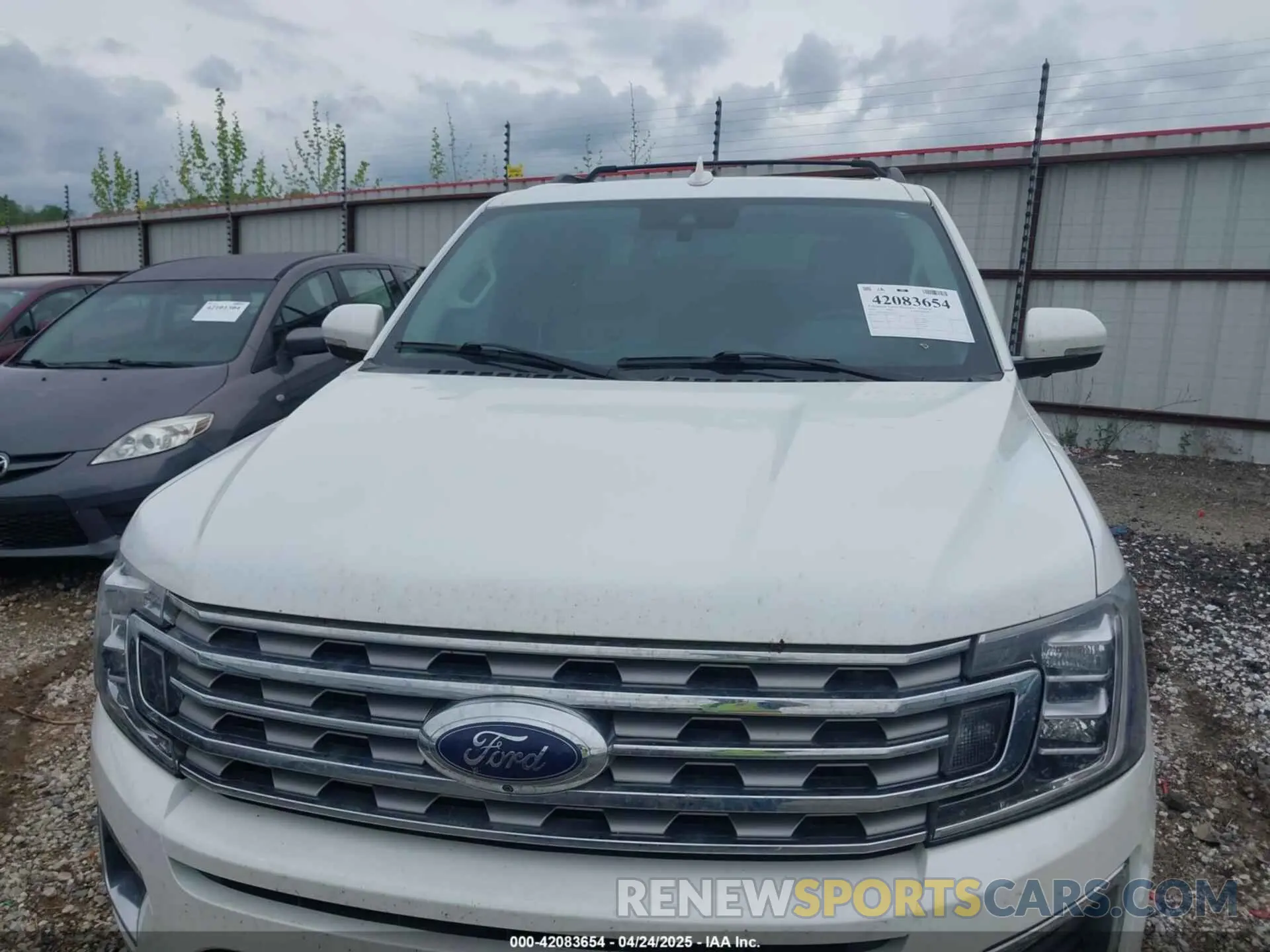 6 Photograph of a damaged car 1FMJK1KTXLEA71320 FORD EXPEDITION 2020