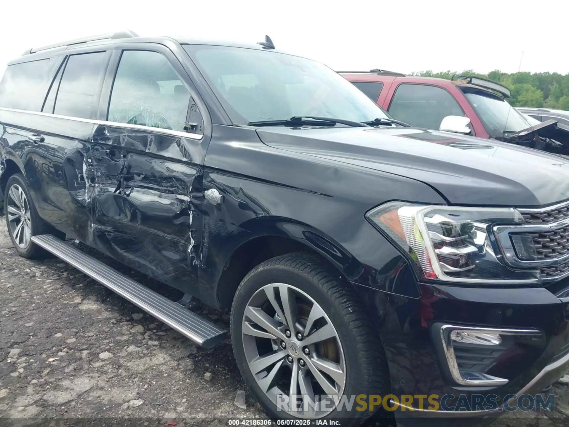 6 Photograph of a damaged car 1FMJK1PT7LEA25100 FORD EXPEDITION 2020