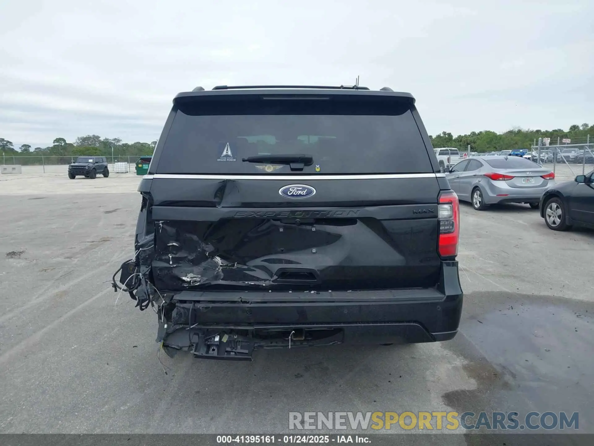 16 Photograph of a damaged car 1FMJK2AT9LEA05493 FORD EXPEDITION 2020
