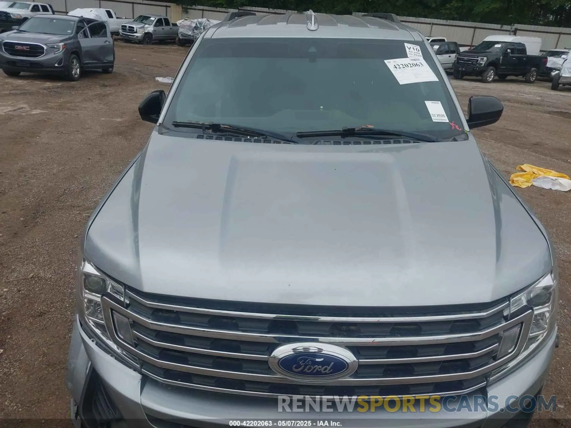 10 Photograph of a damaged car 1FMJU1FT8LEA72065 FORD EXPEDITION 2020