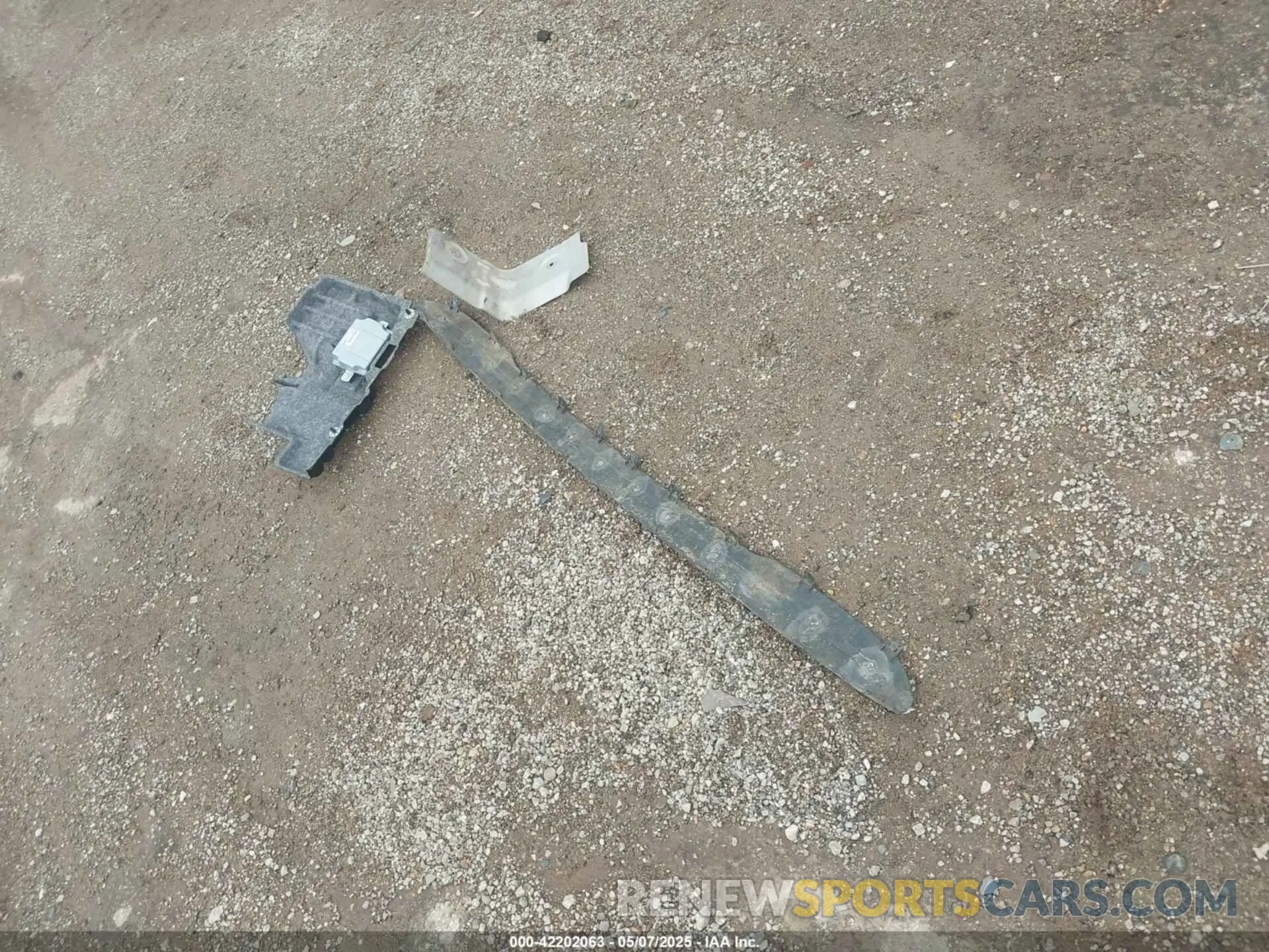 11 Photograph of a damaged car 1FMJU1FT8LEA72065 FORD EXPEDITION 2020