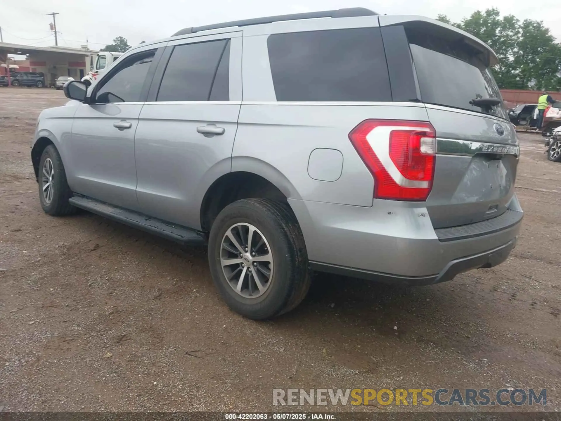 3 Photograph of a damaged car 1FMJU1FT8LEA72065 FORD EXPEDITION 2020