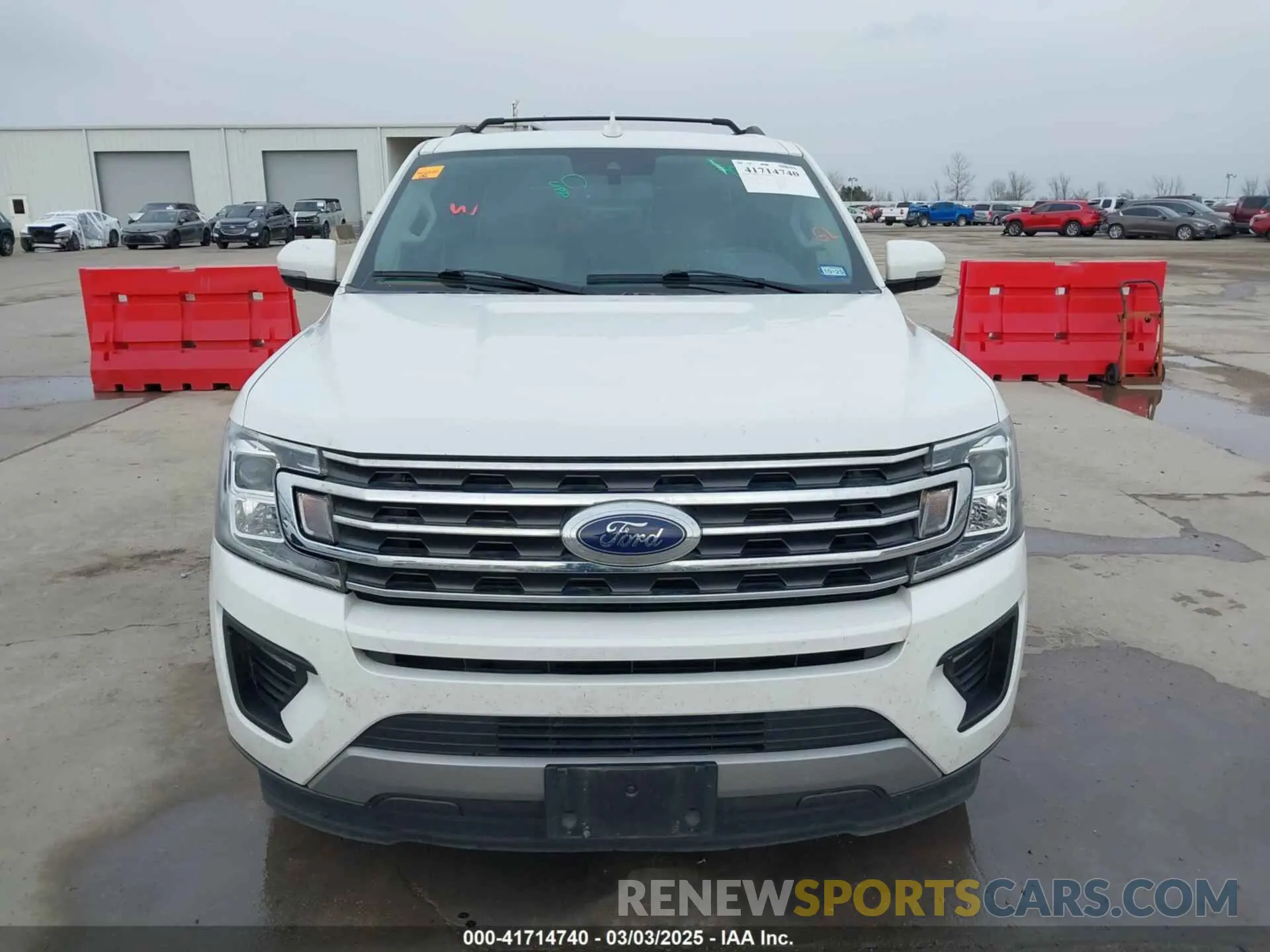 12 Photograph of a damaged car 1FMJU1HT0LEA80741 FORD EXPEDITION 2020