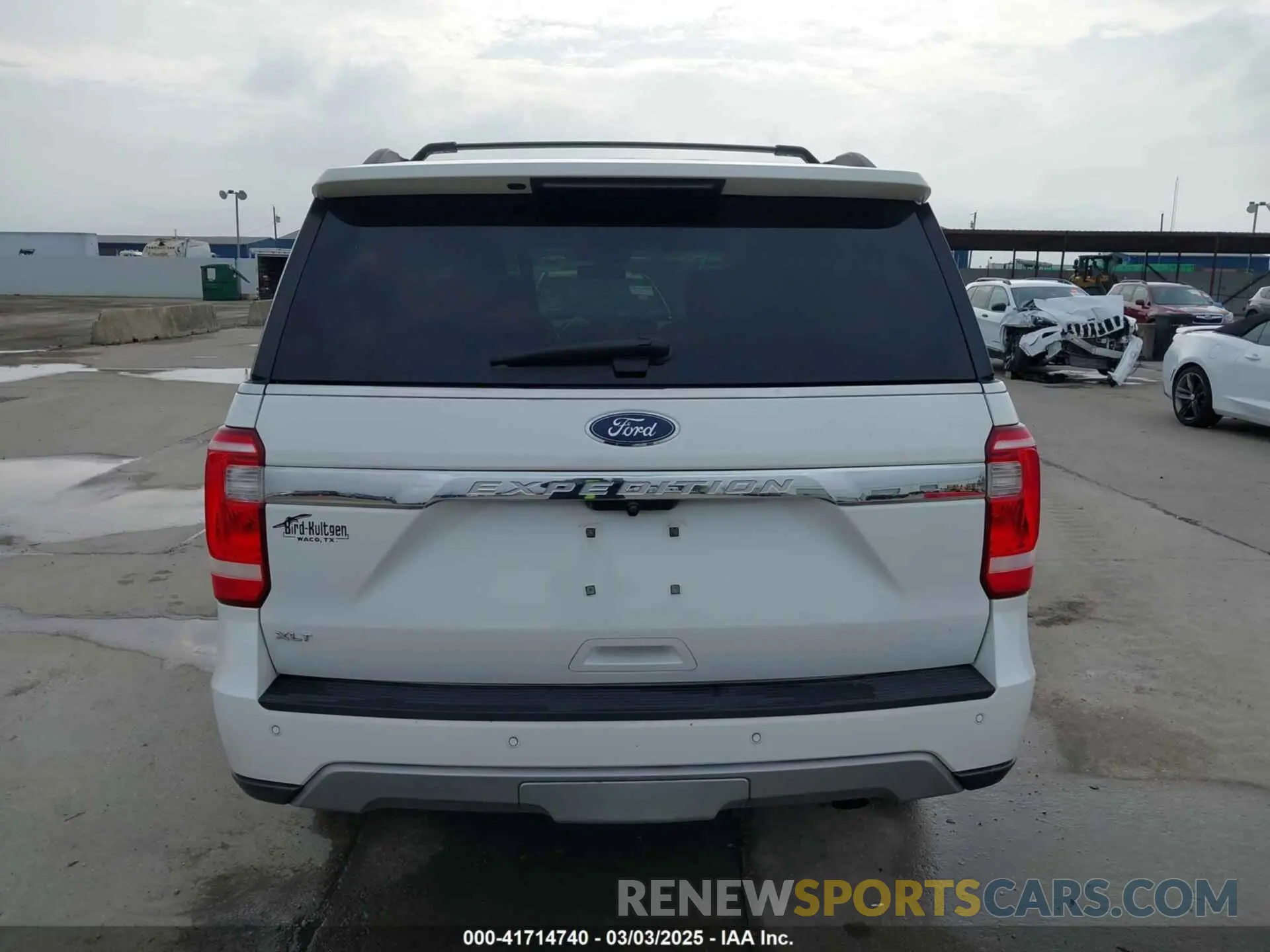 16 Photograph of a damaged car 1FMJU1HT0LEA80741 FORD EXPEDITION 2020