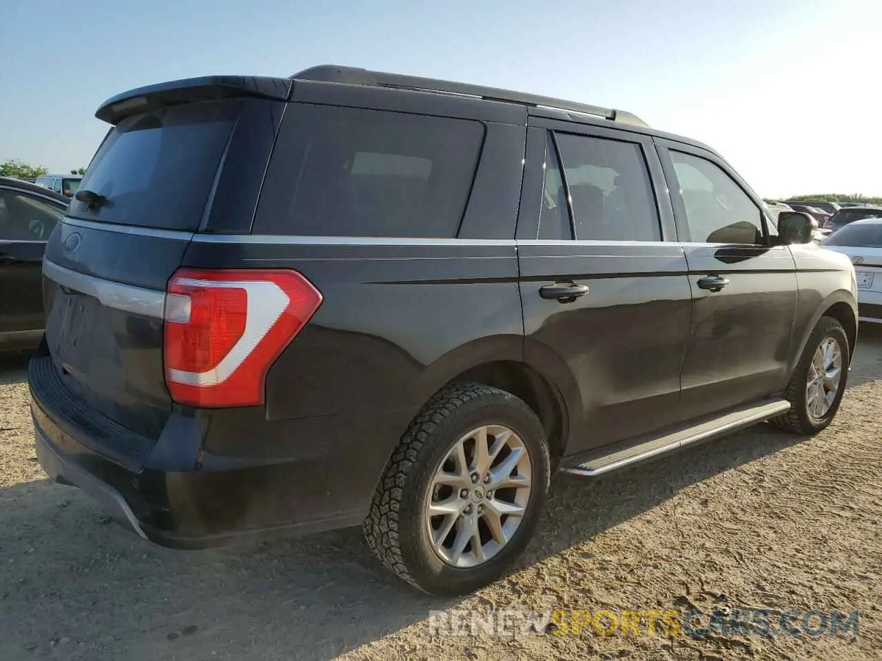 3 Photograph of a damaged car 1FMJU1HT1LEA66802 FORD EXPEDITION 2020