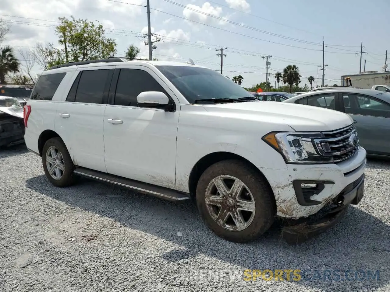 4 Photograph of a damaged car 1FMJU1HT2LEA74830 FORD EXPEDITION 2020