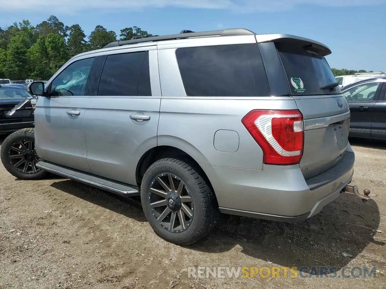 2 Photograph of a damaged car 1FMJU1HT4LEA07159 FORD EXPEDITION 2020