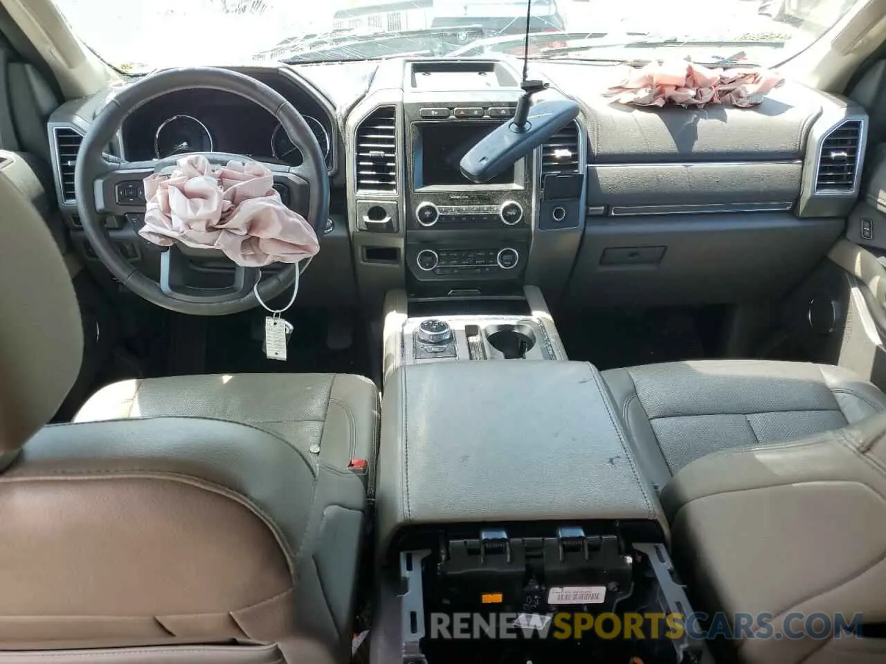 8 Photograph of a damaged car 1FMJU1HT4LEA07159 FORD EXPEDITION 2020