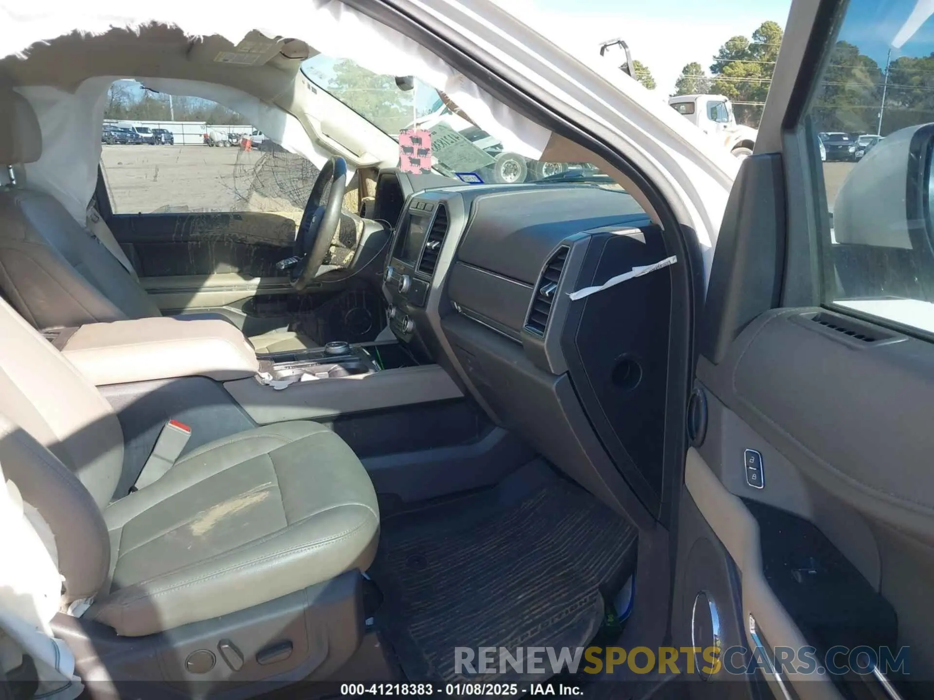 5 Photograph of a damaged car 1FMJU1HT6LEA24349 FORD EXPEDITION 2020