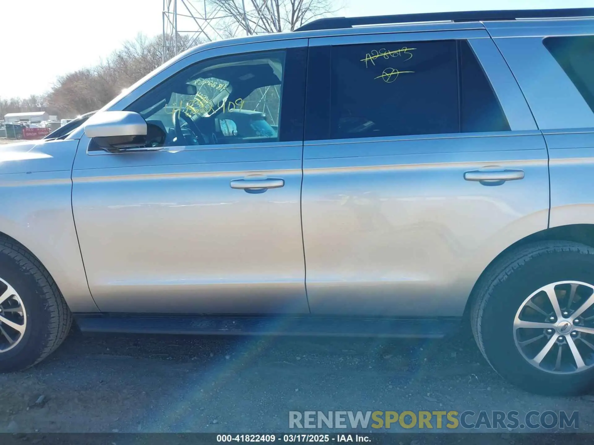 13 Photograph of a damaged car 1FMJU1HT6LEA28613 FORD EXPEDITION 2020