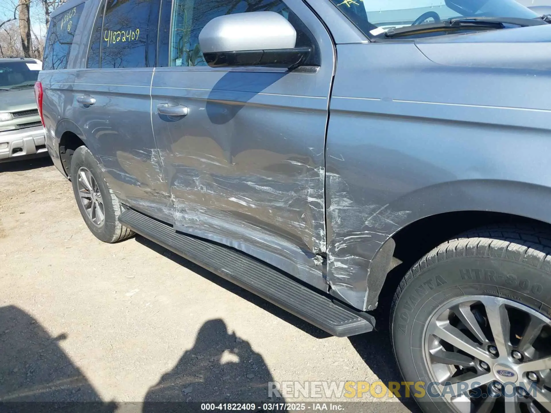 6 Photograph of a damaged car 1FMJU1HT6LEA28613 FORD EXPEDITION 2020