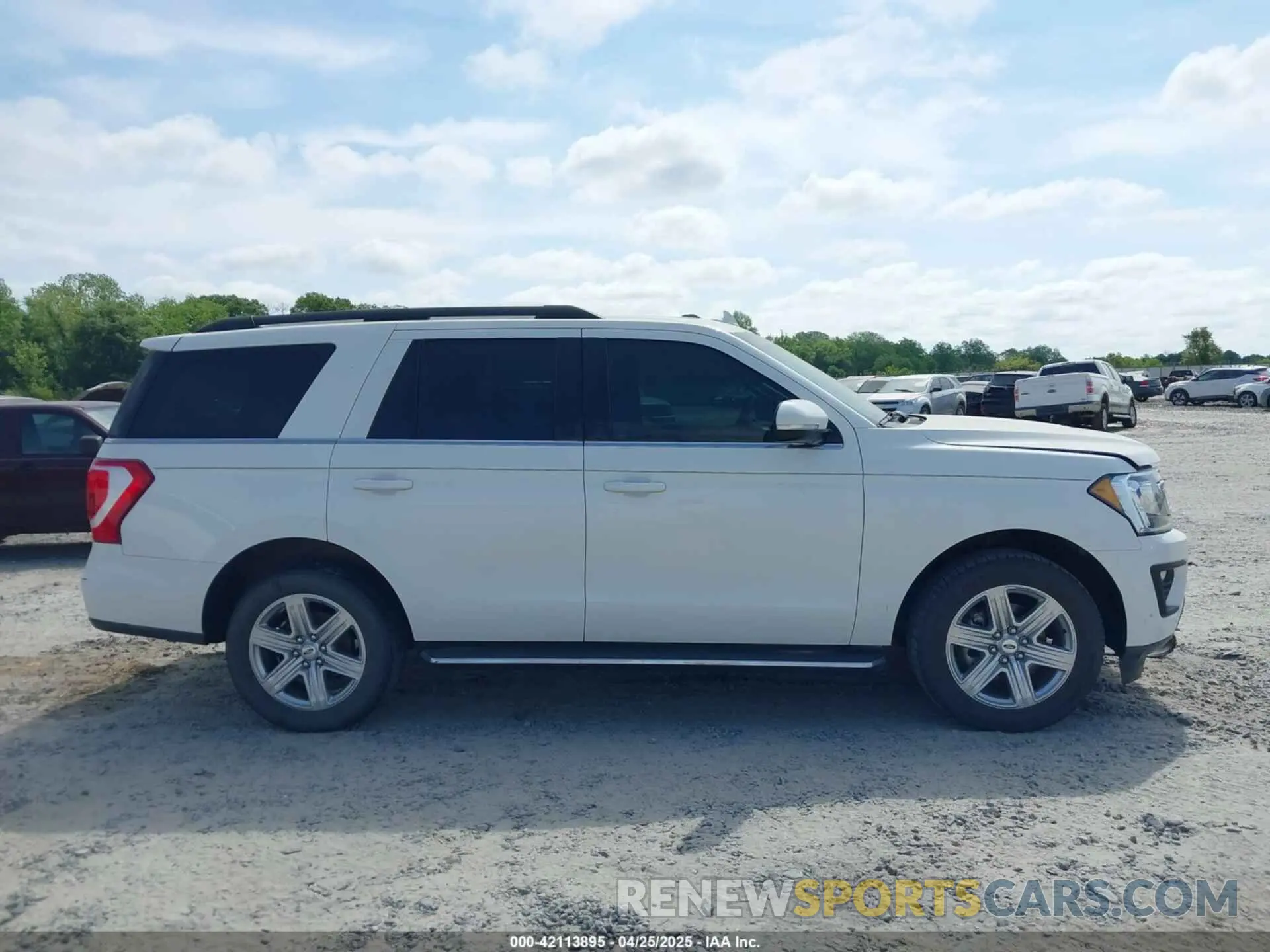 13 Photograph of a damaged car 1FMJU1HT6LEA45346 FORD EXPEDITION 2020