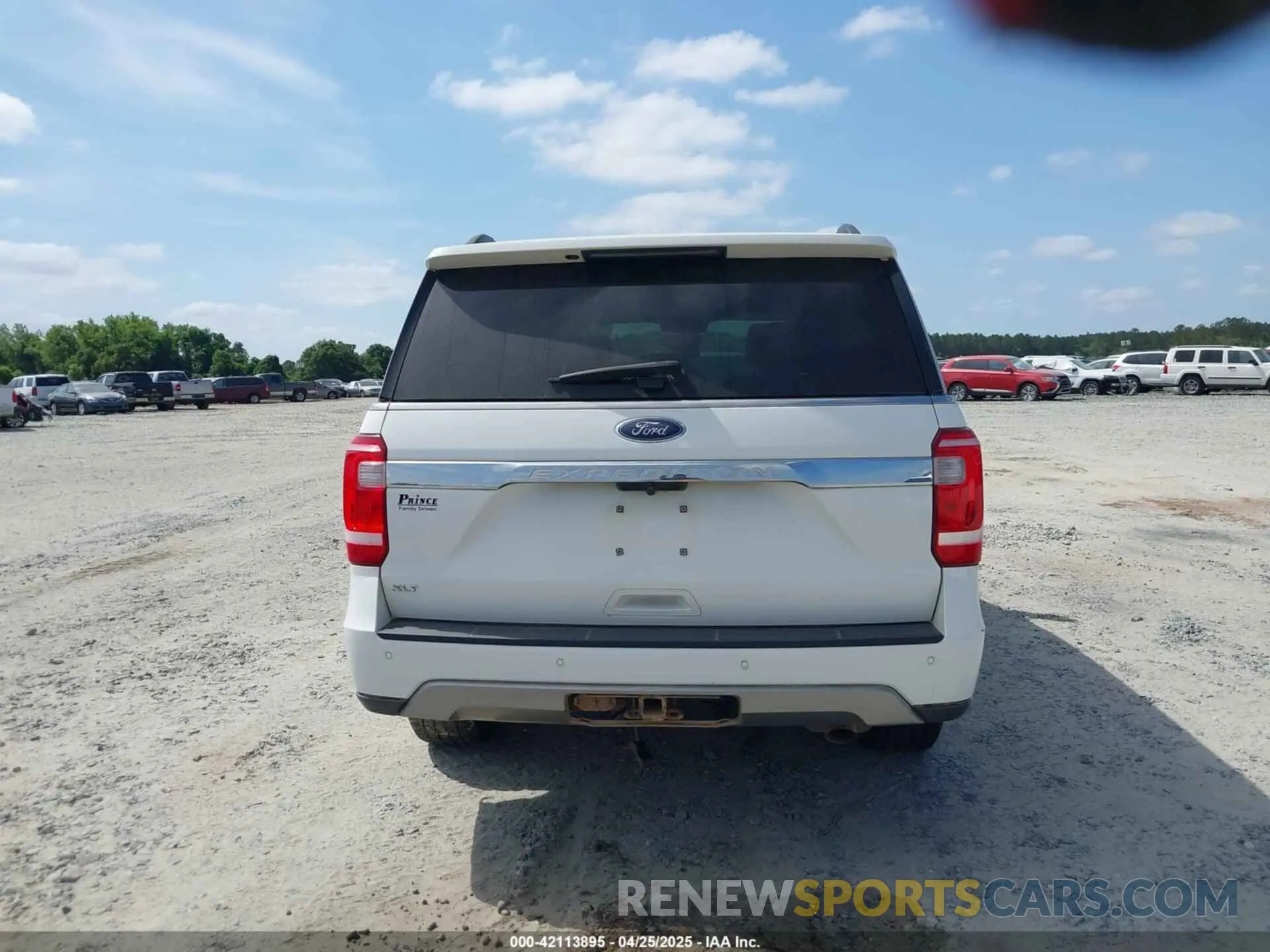16 Photograph of a damaged car 1FMJU1HT6LEA45346 FORD EXPEDITION 2020