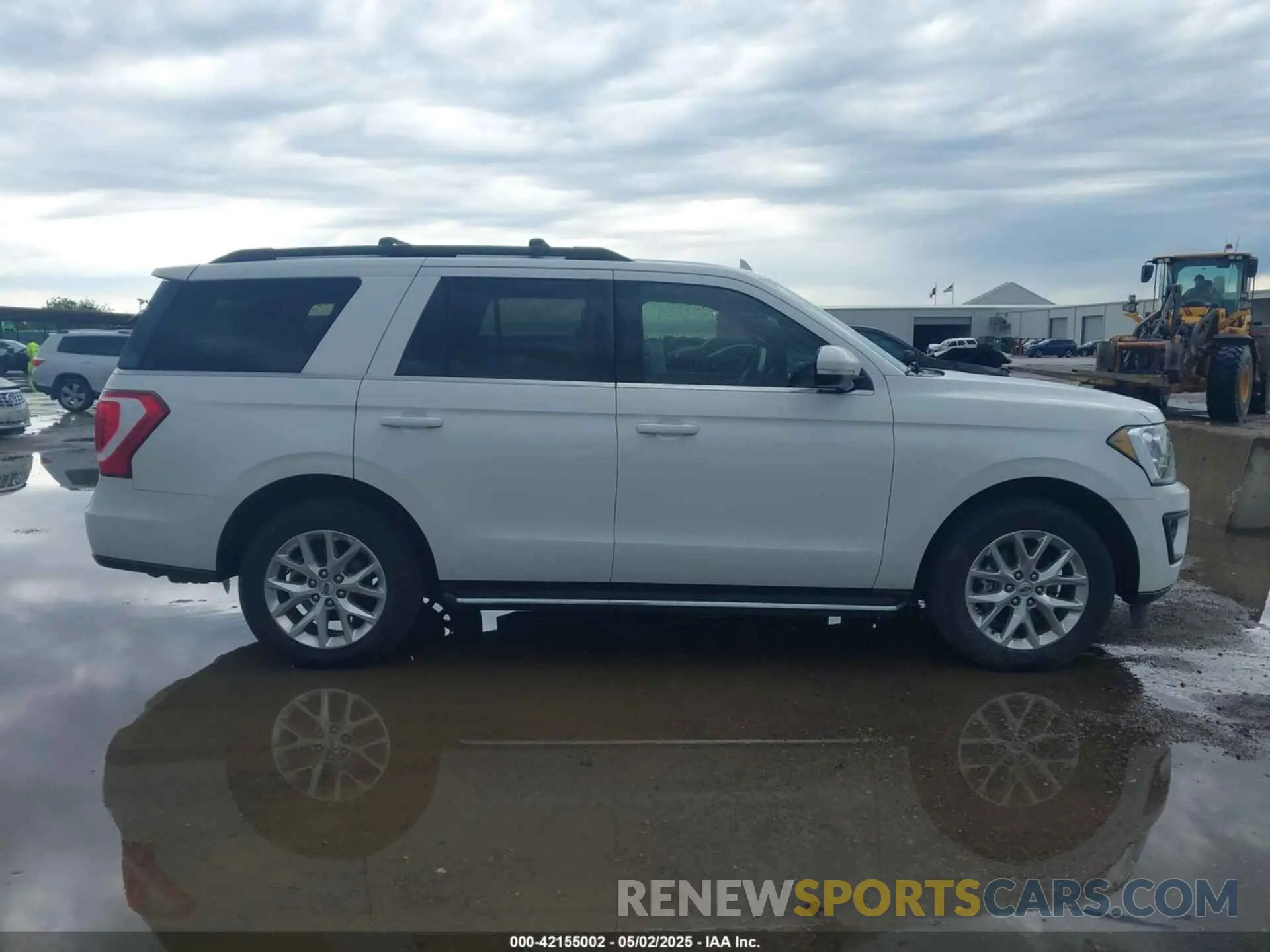 13 Photograph of a damaged car 1FMJU1HT7LEA80672 FORD EXPEDITION 2020