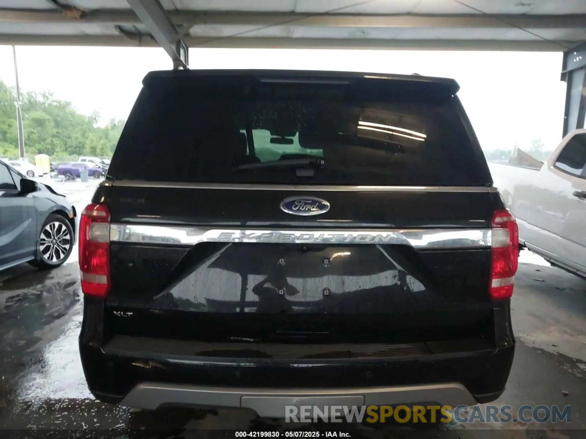 16 Photograph of a damaged car 1FMJU1HTXLEA13726 FORD EXPEDITION 2020