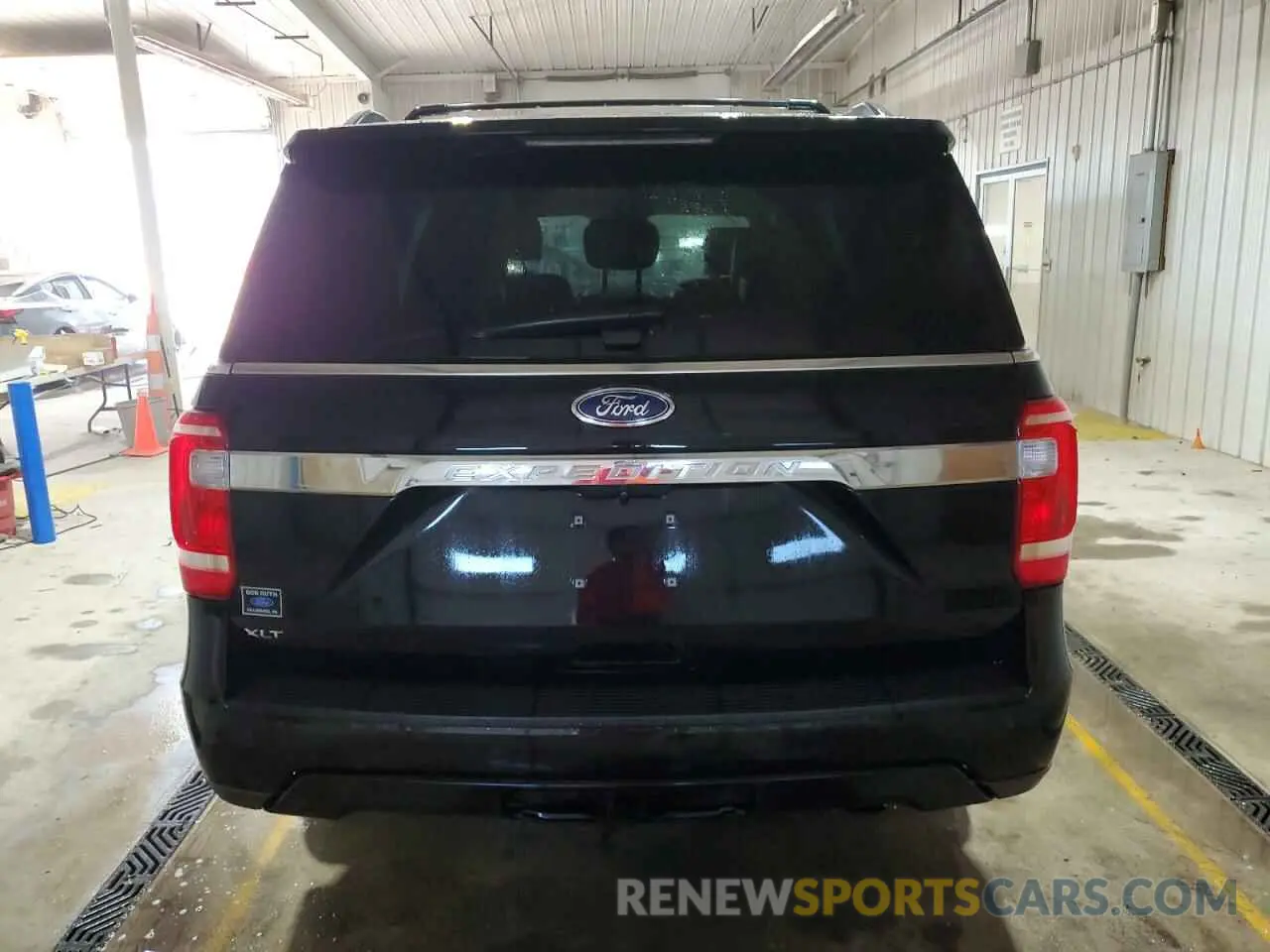 6 Photograph of a damaged car 1FMJU1JT1LEA40968 FORD EXPEDITION 2020