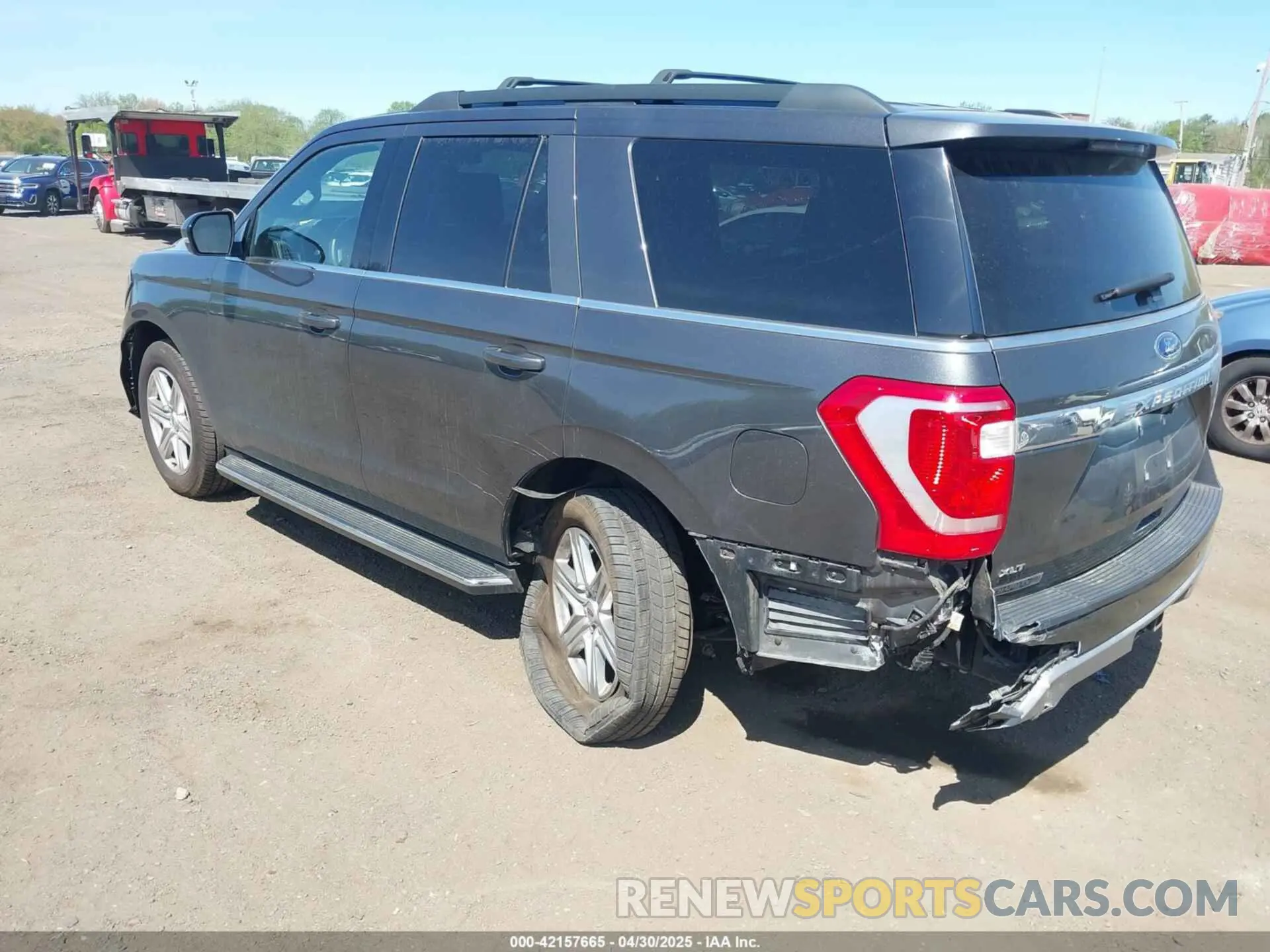 17 Photograph of a damaged car 1FMJU1JT2LEA72246 FORD EXPEDITION 2020