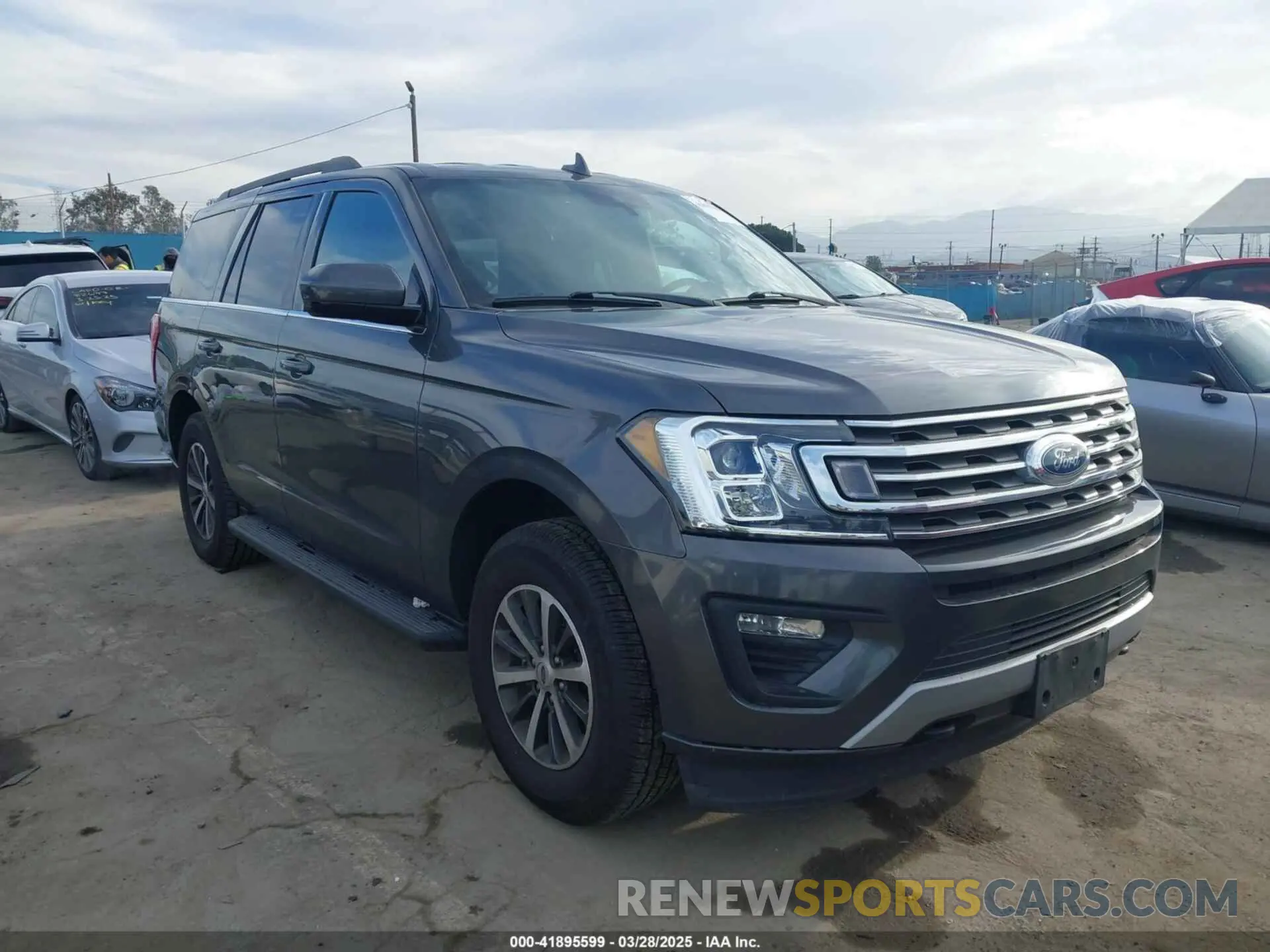 1 Photograph of a damaged car 1FMJU1JT4LEA01551 FORD EXPEDITION 2020