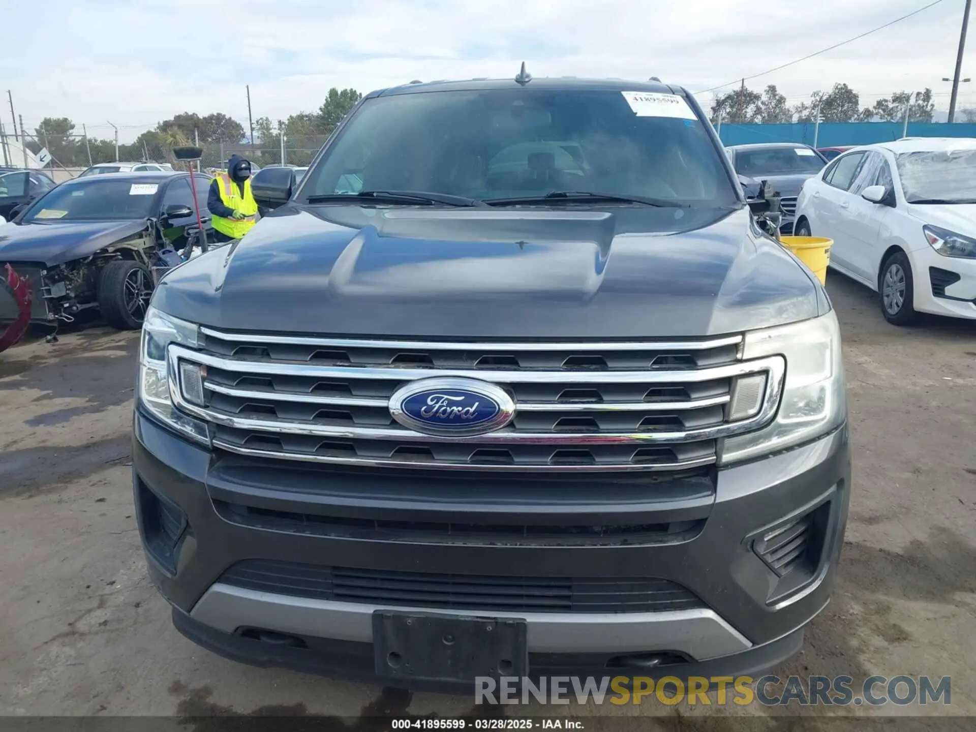 12 Photograph of a damaged car 1FMJU1JT4LEA01551 FORD EXPEDITION 2020