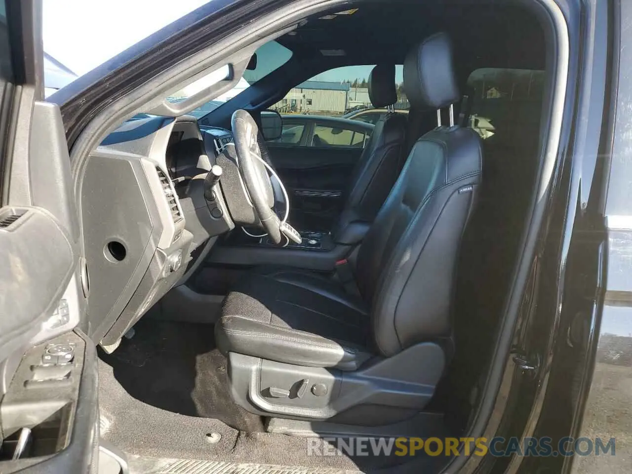 7 Photograph of a damaged car 1FMJU1JT4LEA32590 FORD EXPEDITION 2020