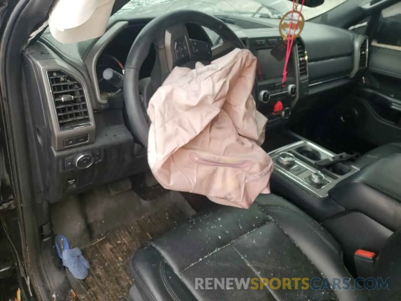 8 Photograph of a damaged car 1FMJU1JT5LEA05768 FORD EXPEDITION 2020