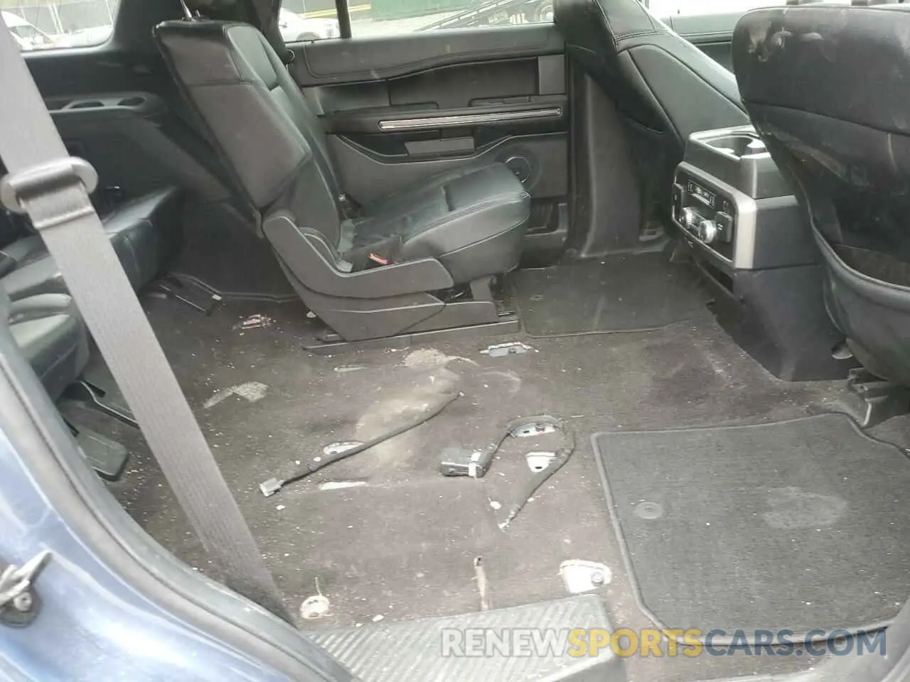 11 Photograph of a damaged car 1FMJU1JT6LEA61265 FORD EXPEDITION 2020