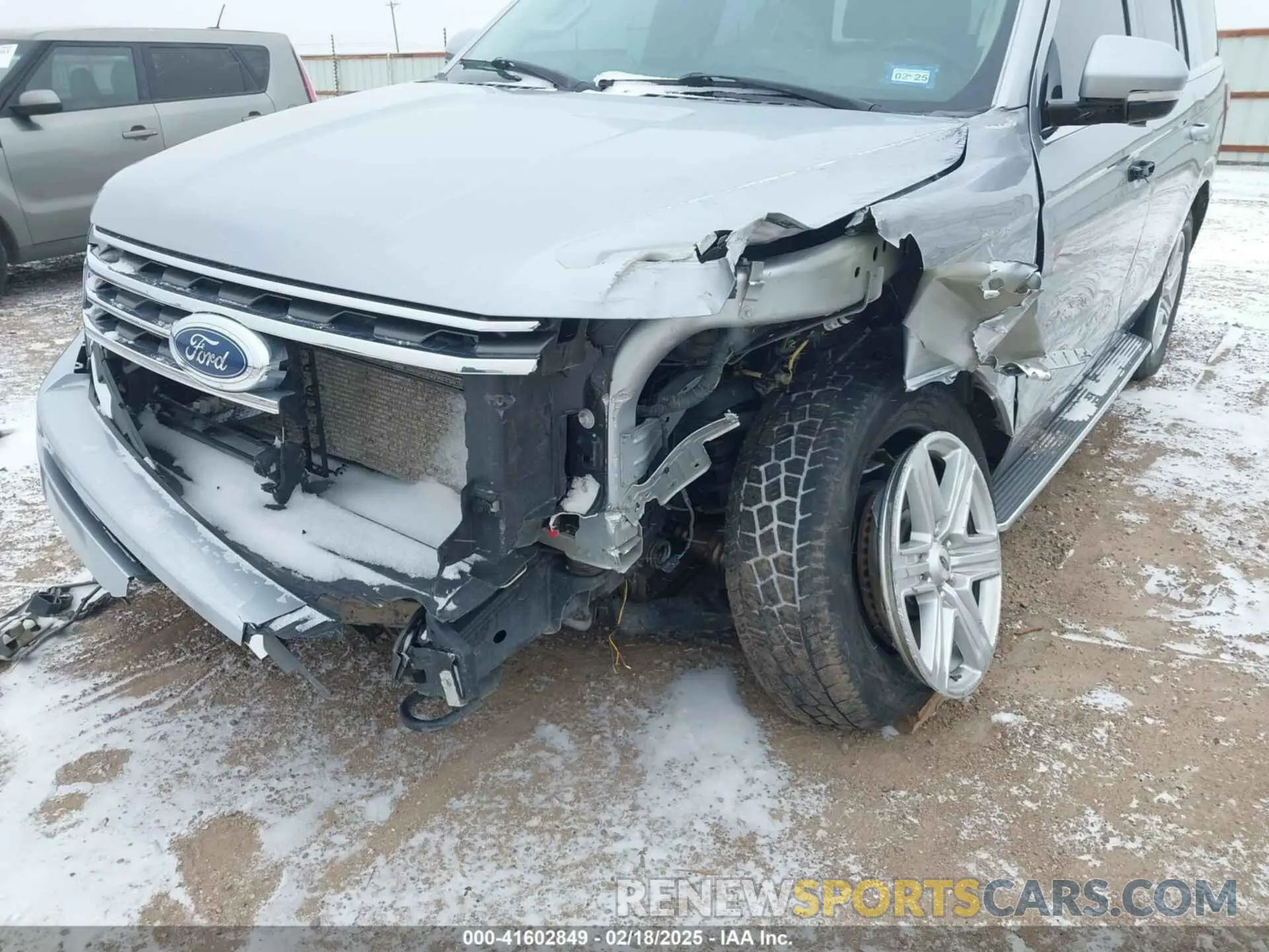 6 Photograph of a damaged car 1FMJU1JTXLEA56148 FORD EXPEDITION 2020