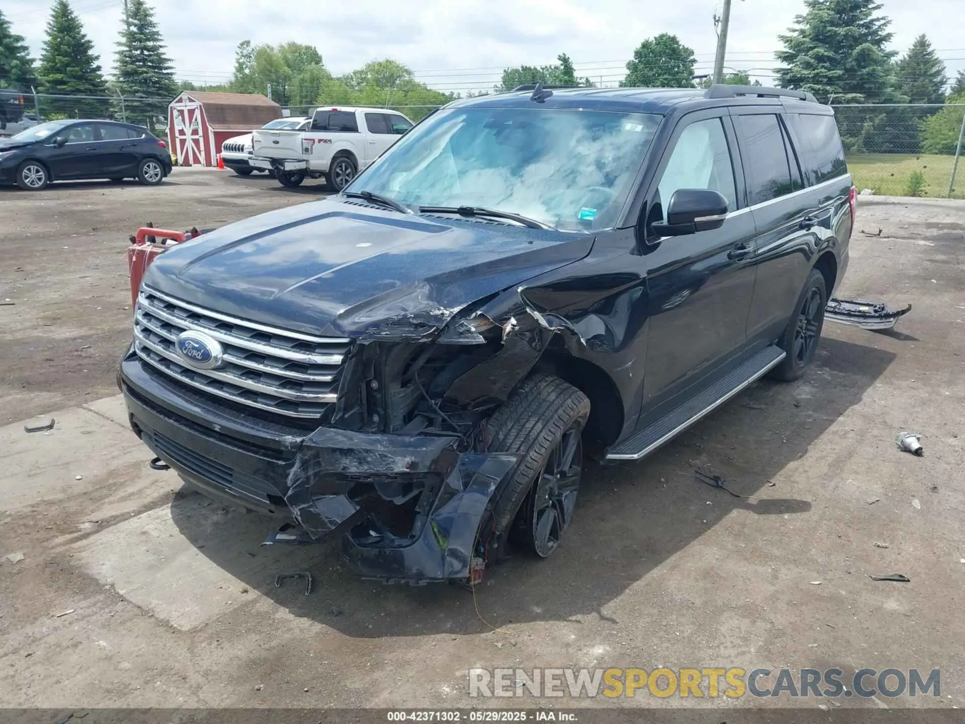 2 Photograph of a damaged car 1FMJU1JTXLEA63519 FORD EXPEDITION 2020