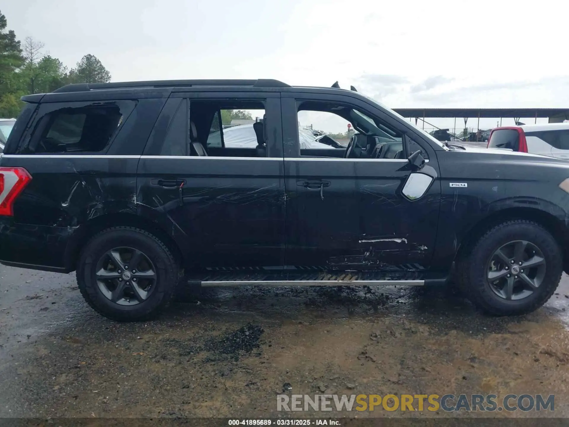 12 Photograph of a damaged car 1FMJU1JTXLEA72561 FORD EXPEDITION 2020