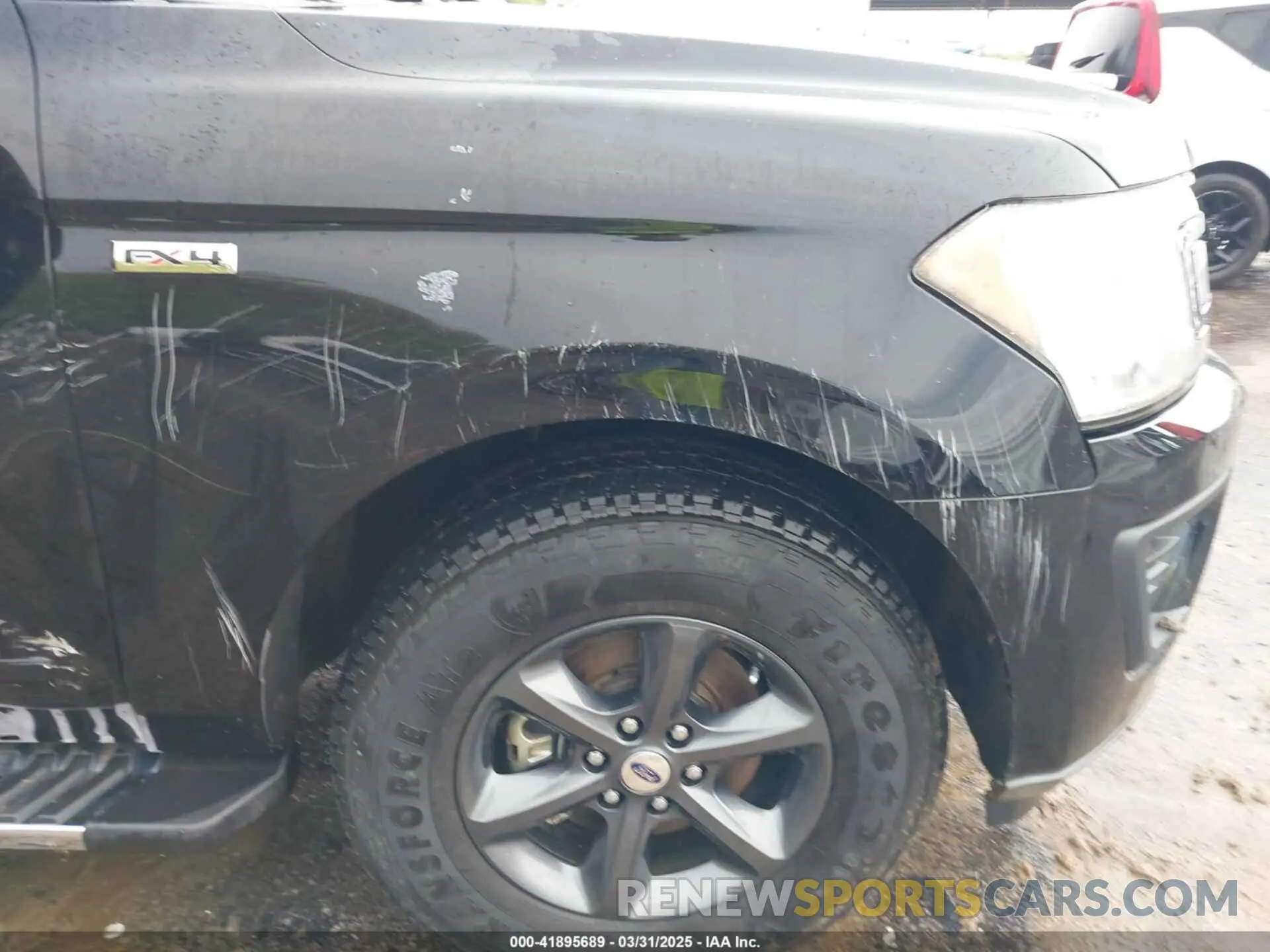 18 Photograph of a damaged car 1FMJU1JTXLEA72561 FORD EXPEDITION 2020