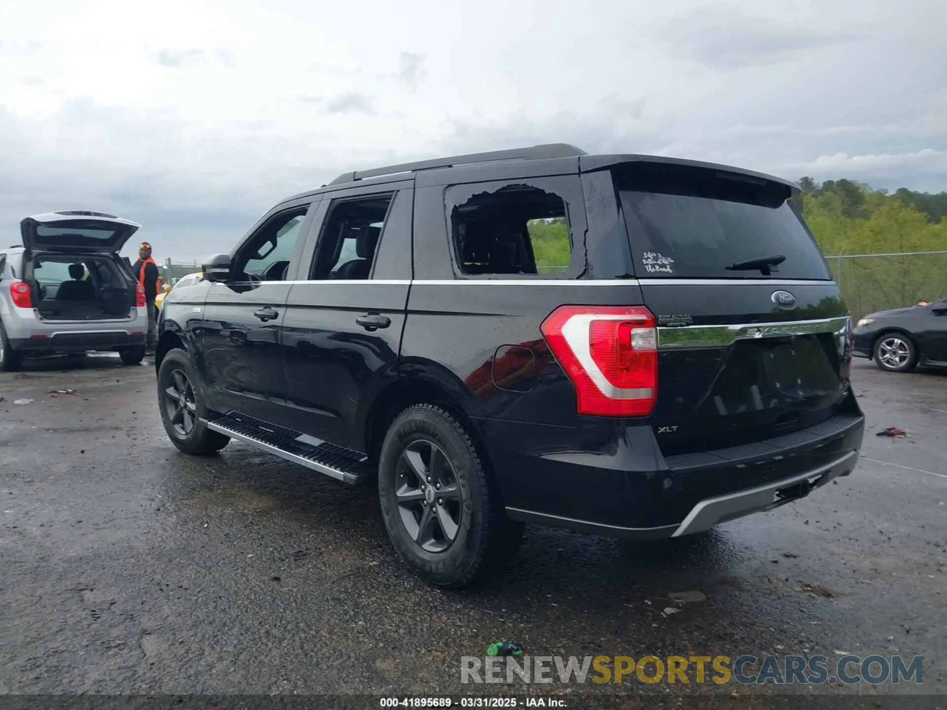 3 Photograph of a damaged car 1FMJU1JTXLEA72561 FORD EXPEDITION 2020