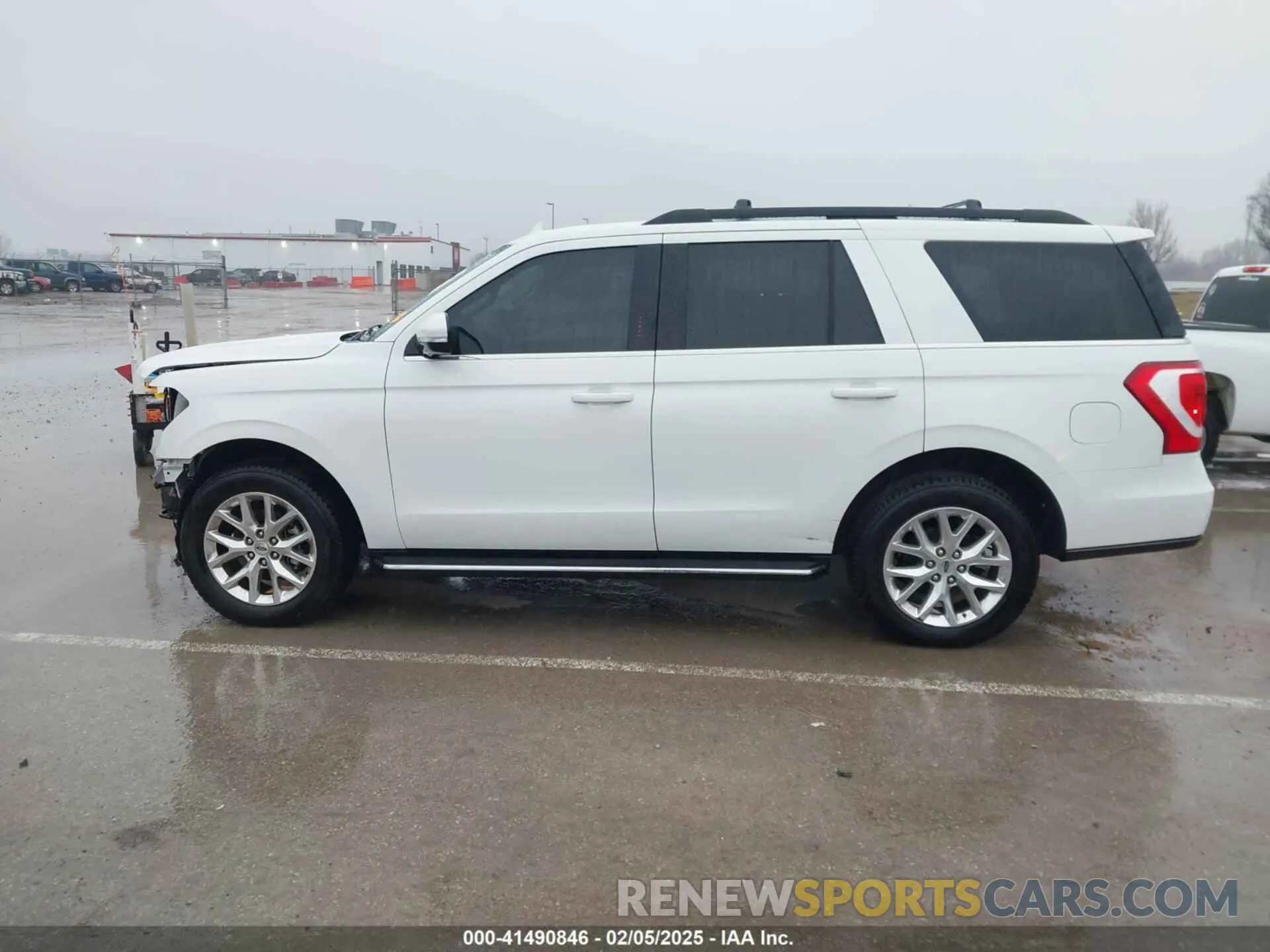 15 Photograph of a damaged car 1FMJU1JTXLEA83642 FORD EXPEDITION 2020