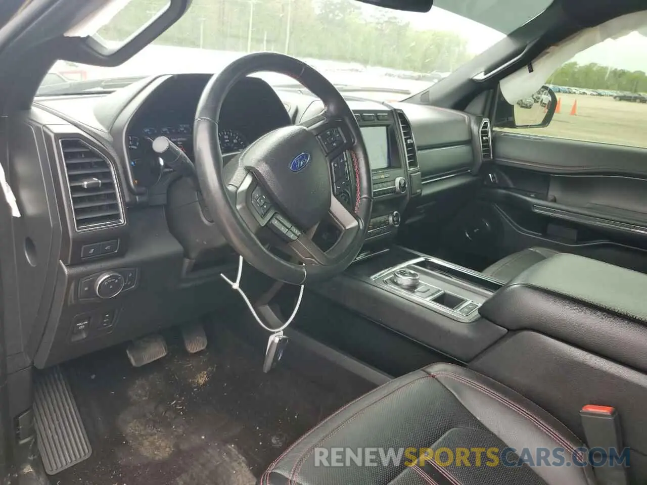8 Photograph of a damaged car 1FMJU1KT2LEA00882 FORD EXPEDITION 2020