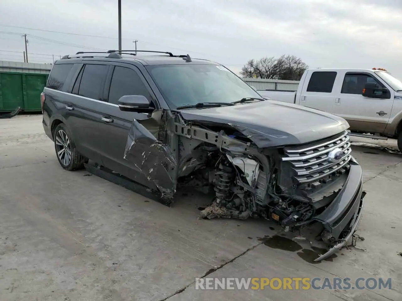 4 Photograph of a damaged car 1FMJU1KT4LEA07929 FORD EXPEDITION 2020