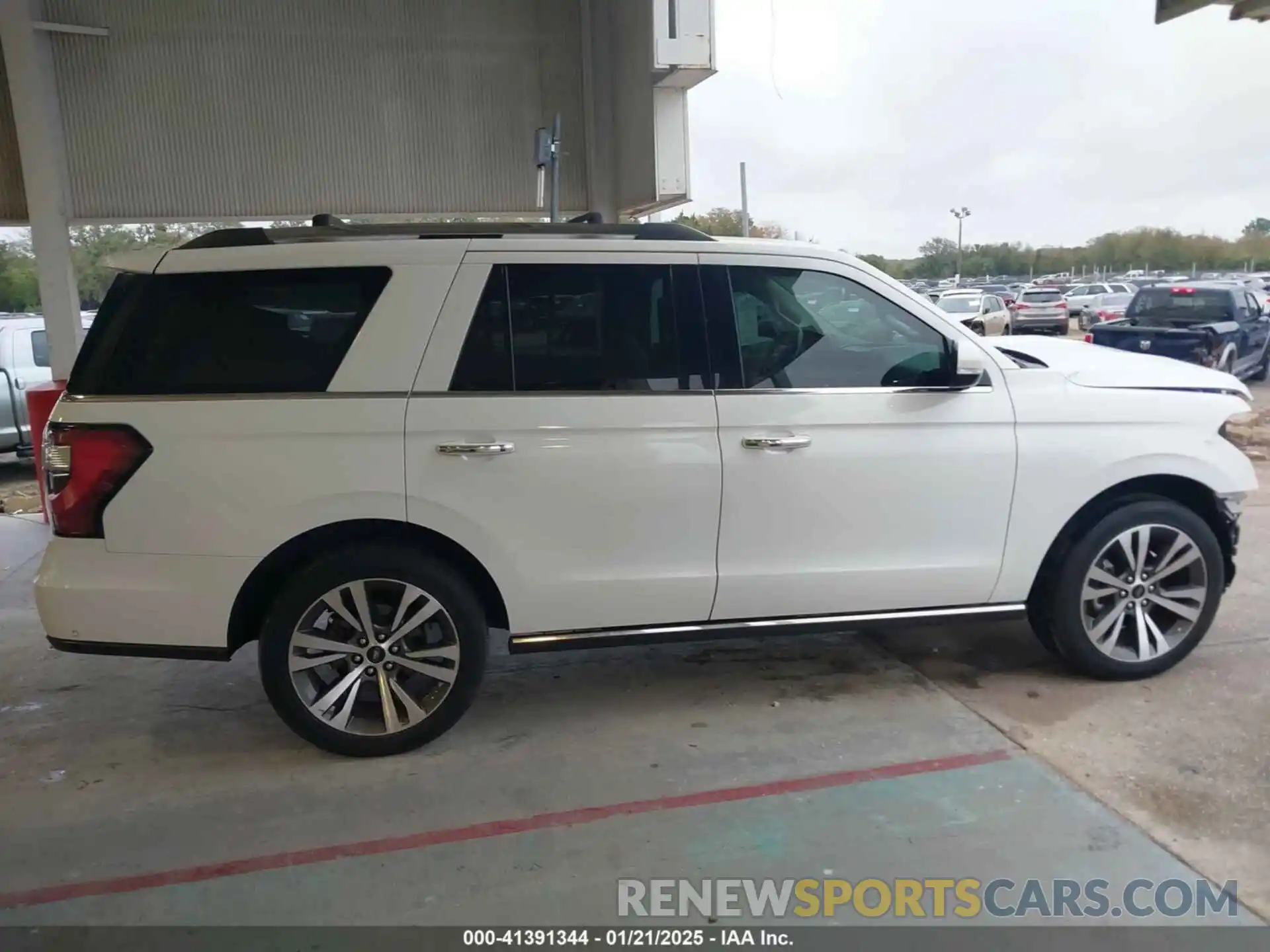 14 Photograph of a damaged car 1FMJU1KT7LEA07228 FORD EXPEDITION 2020