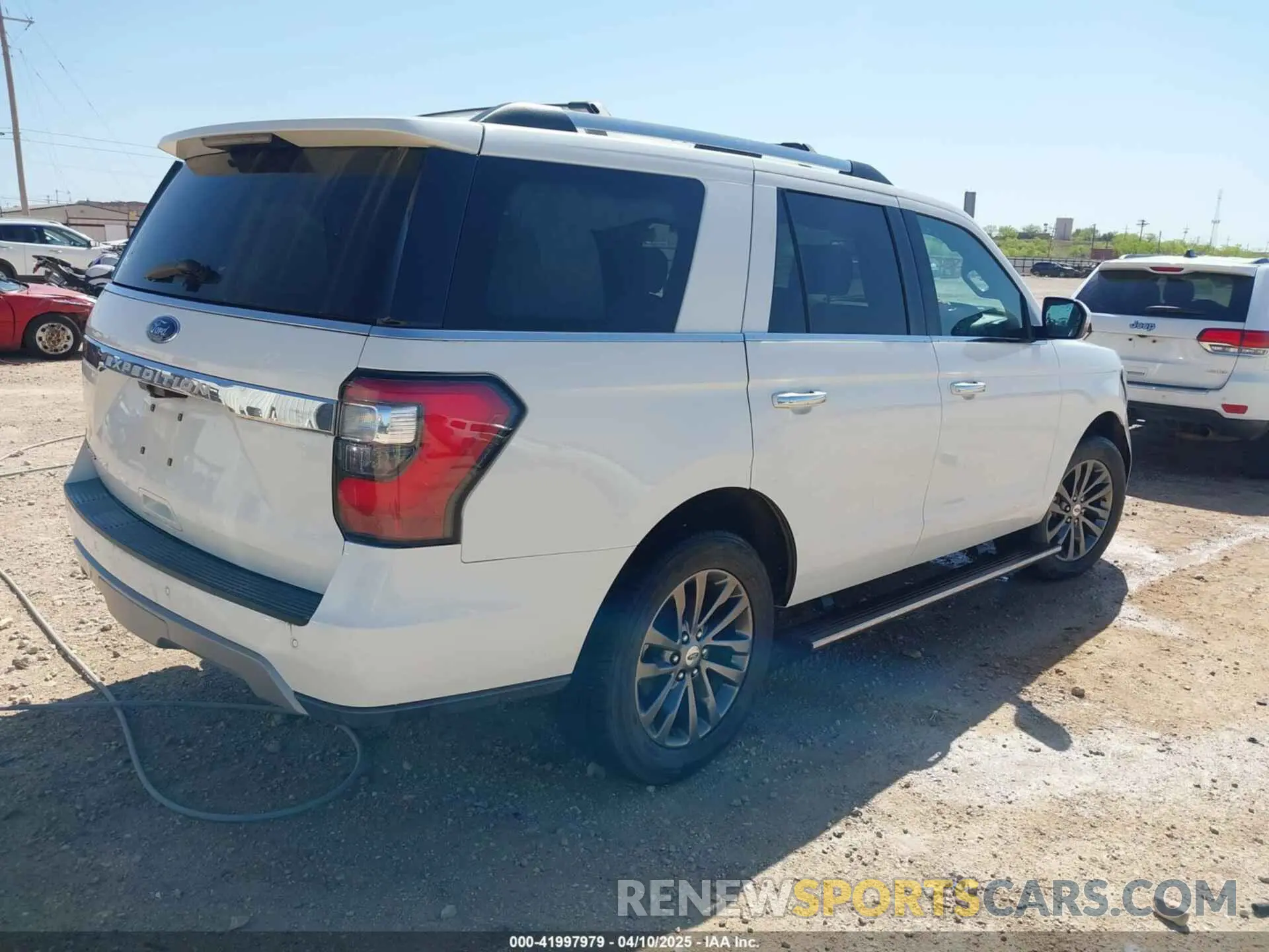 4 Photograph of a damaged car 1FMJU1KT7LEA75853 FORD EXPEDITION 2020