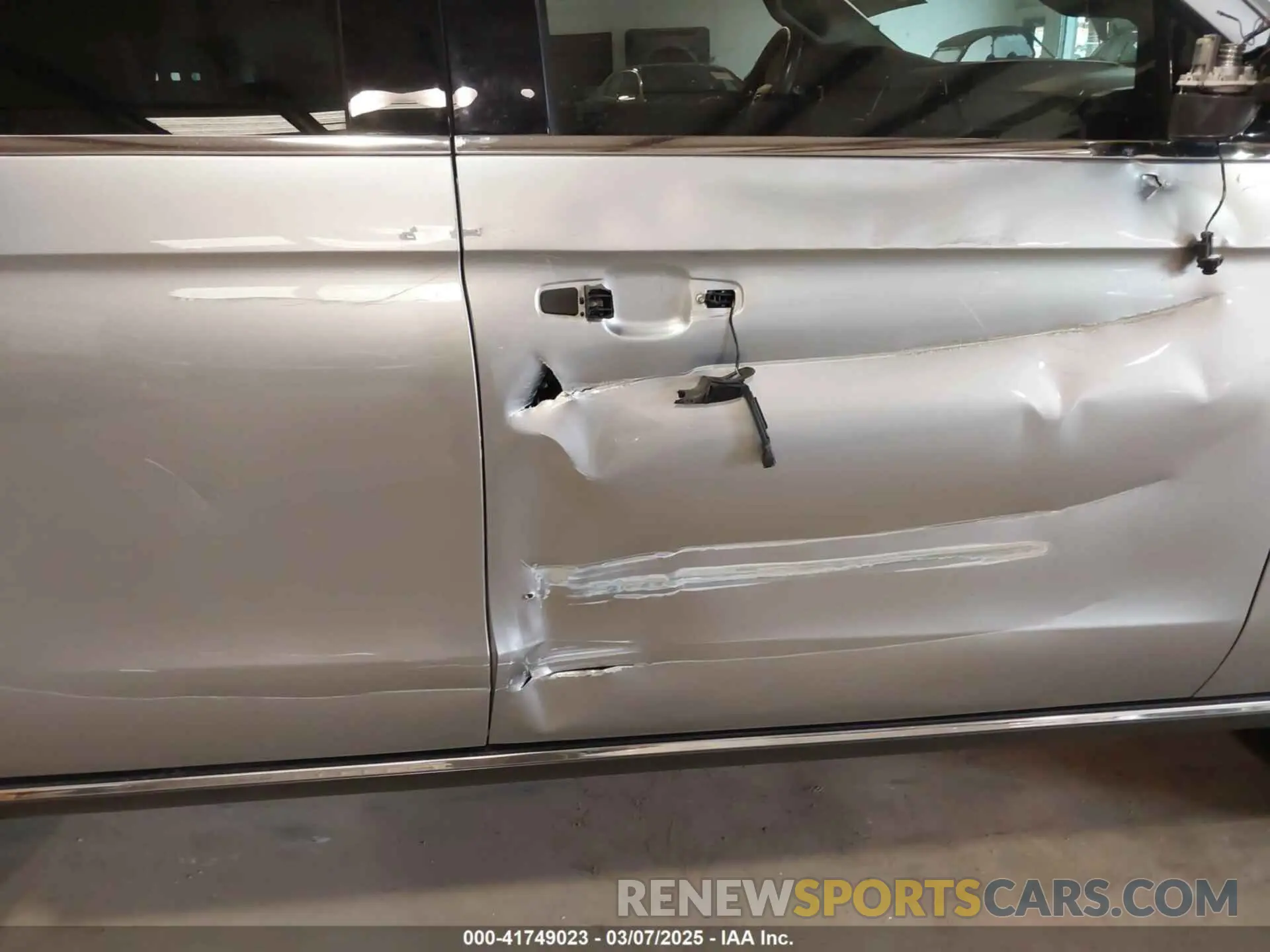 17 Photograph of a damaged car 1FMJU1KT8LEA79460 FORD EXPEDITION 2020