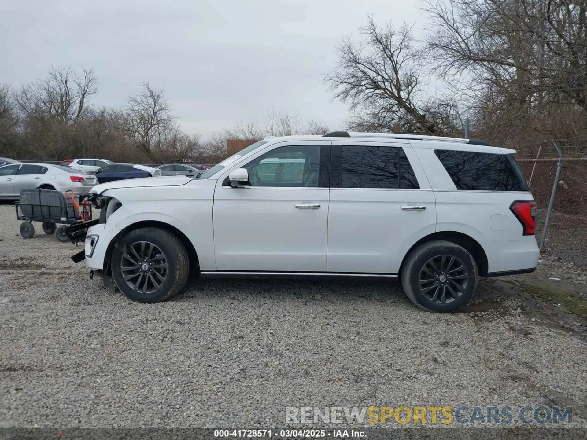 14 Photograph of a damaged car 1FMJU1KT8LEB01943 FORD EXPEDITION 2020