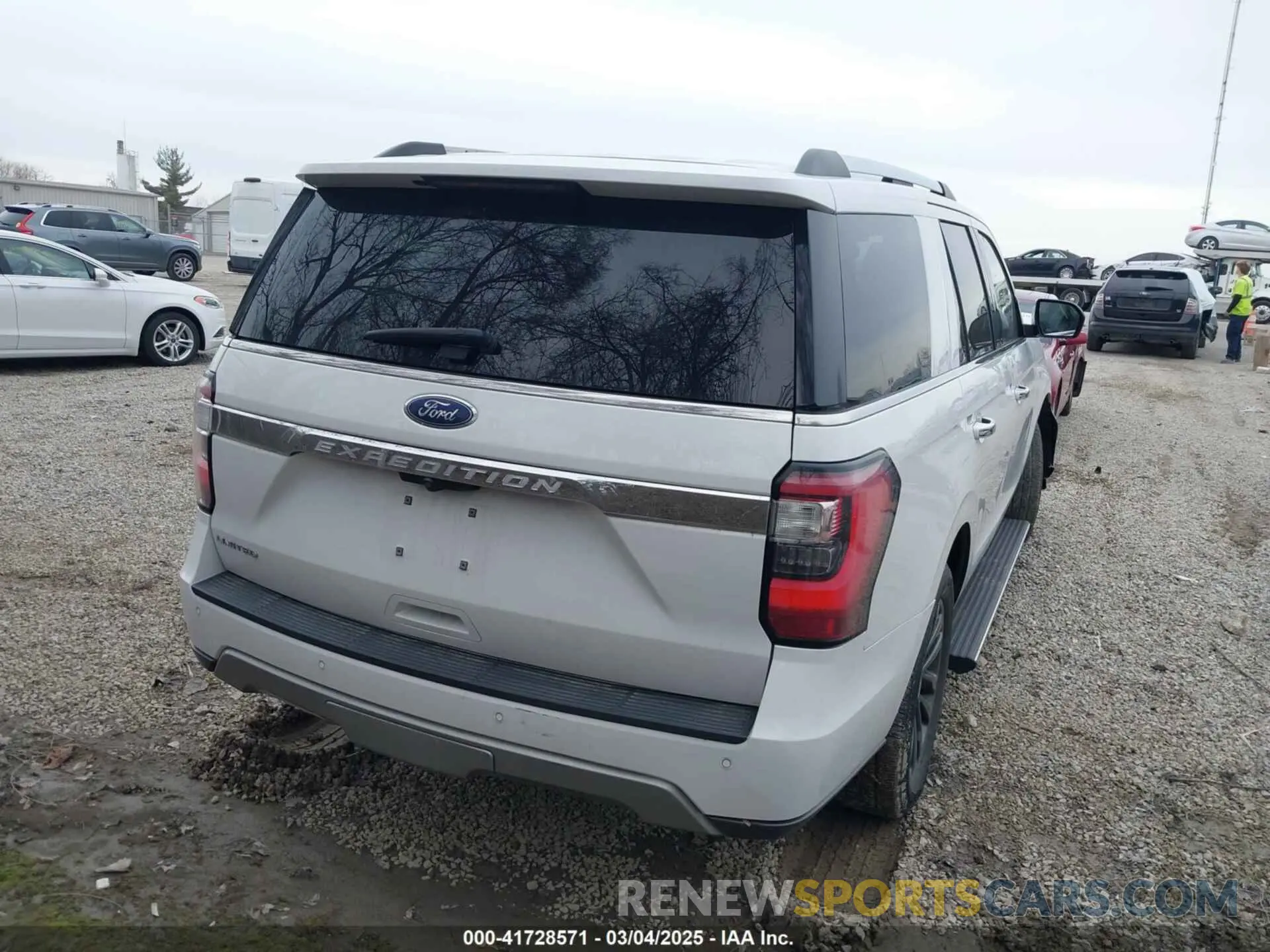 16 Photograph of a damaged car 1FMJU1KT8LEB01943 FORD EXPEDITION 2020