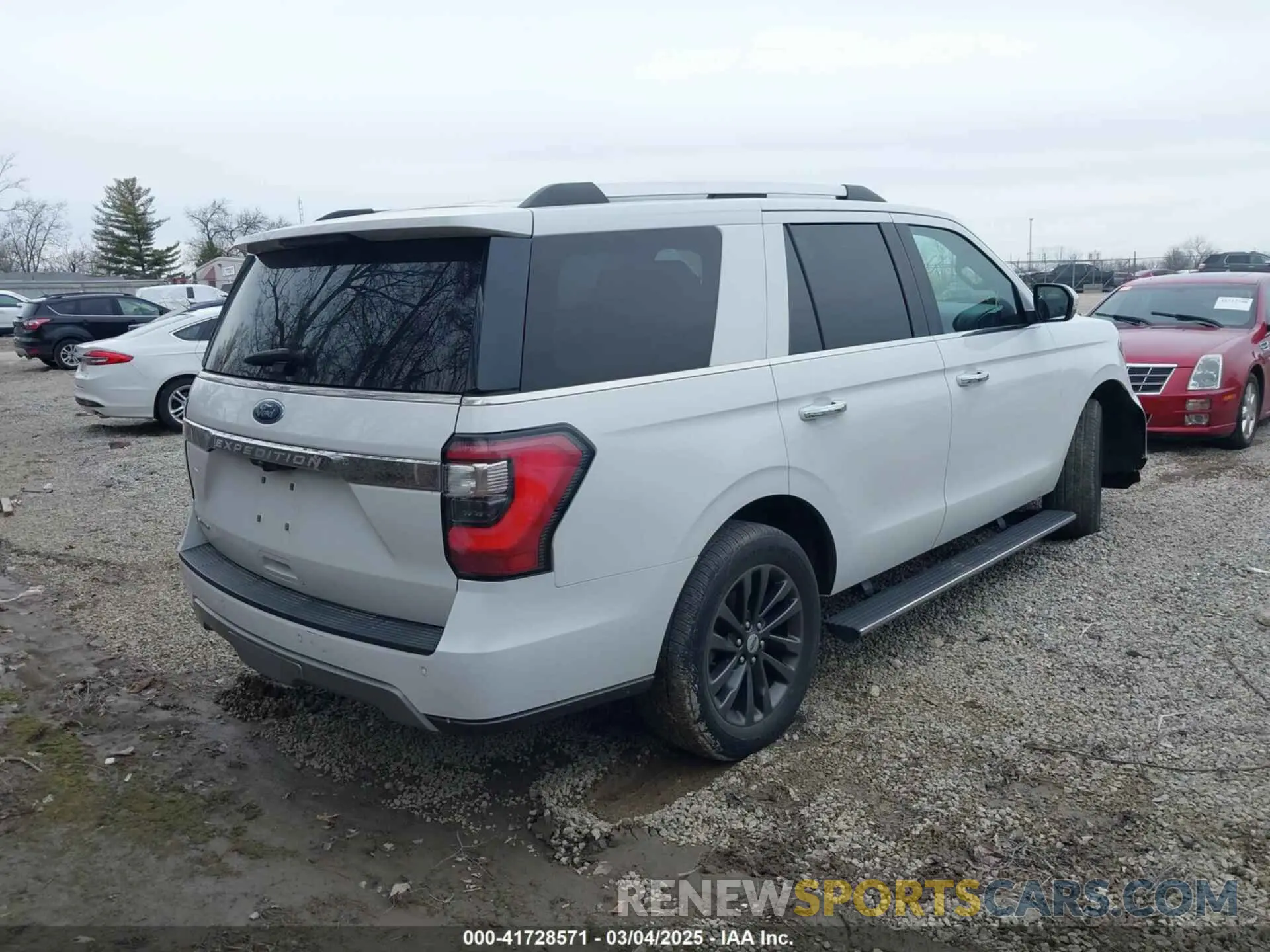4 Photograph of a damaged car 1FMJU1KT8LEB01943 FORD EXPEDITION 2020