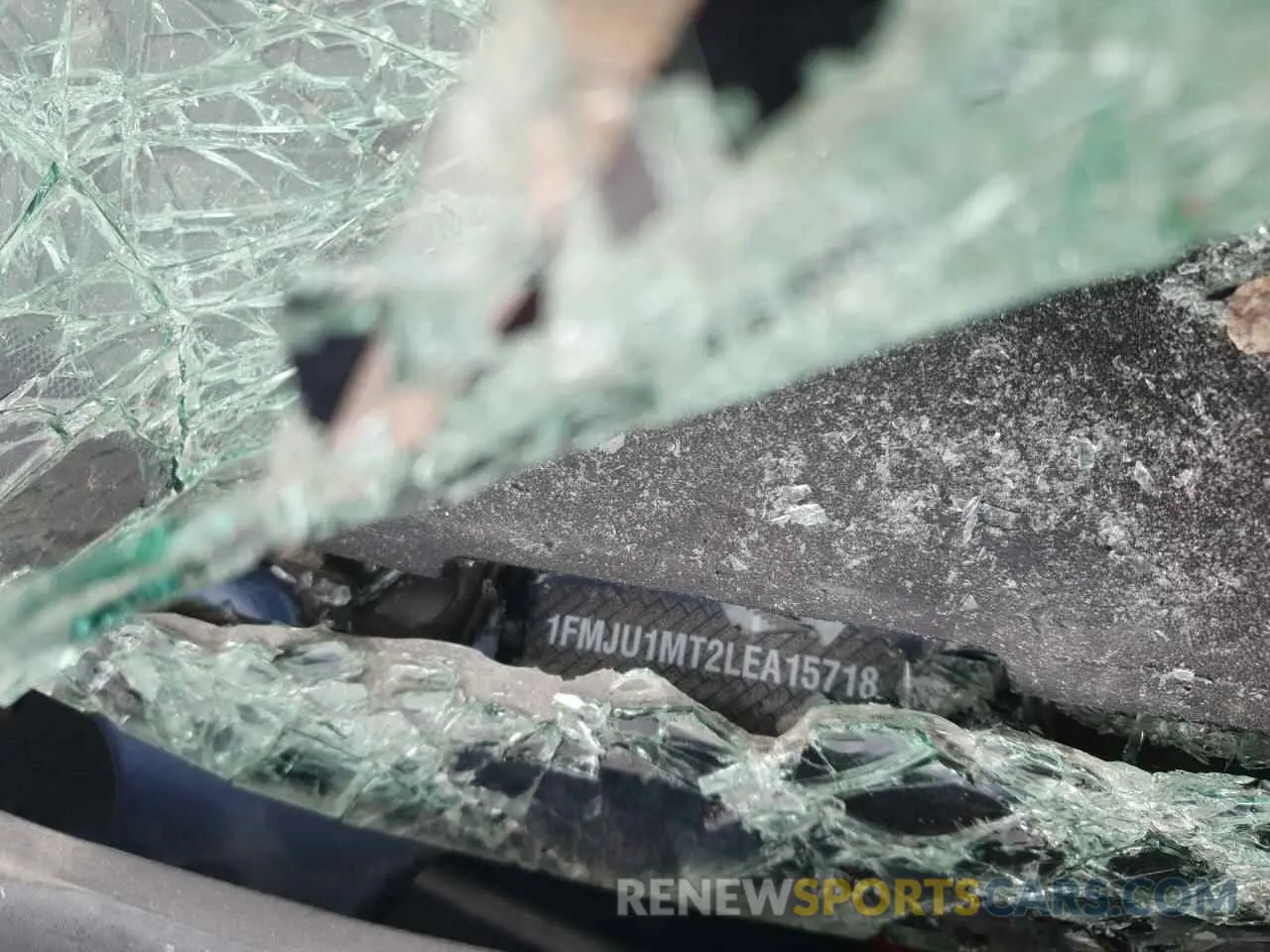 14 Photograph of a damaged car 1FMJU1MT2LEA15718 FORD EXPEDITION 2020