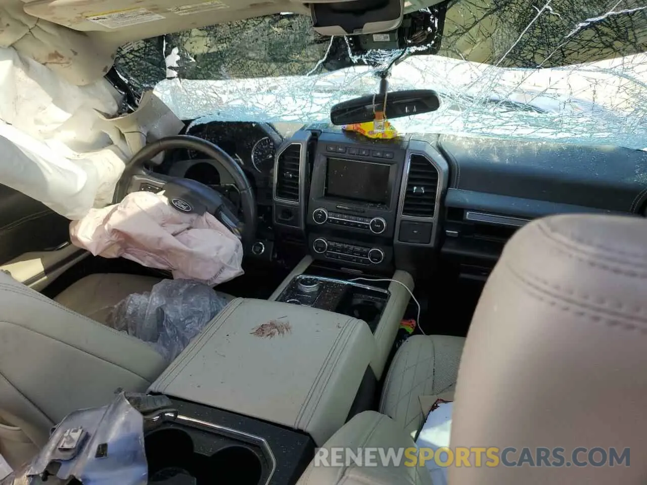 8 Photograph of a damaged car 1FMJU1MT2LEA15718 FORD EXPEDITION 2020