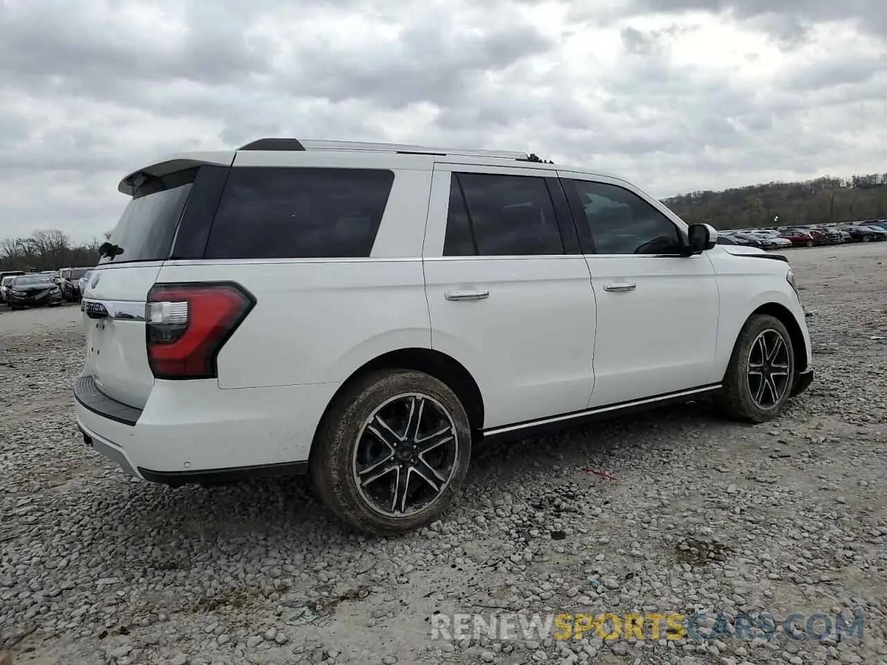 3 Photograph of a damaged car 1FMJU2AT1LEA43309 FORD EXPEDITION 2020