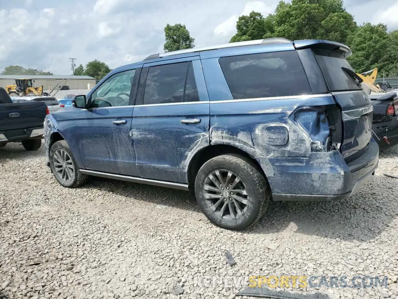 2 Photograph of a damaged car 1FMJU2AT3LEA01627 FORD EXPEDITION 2020