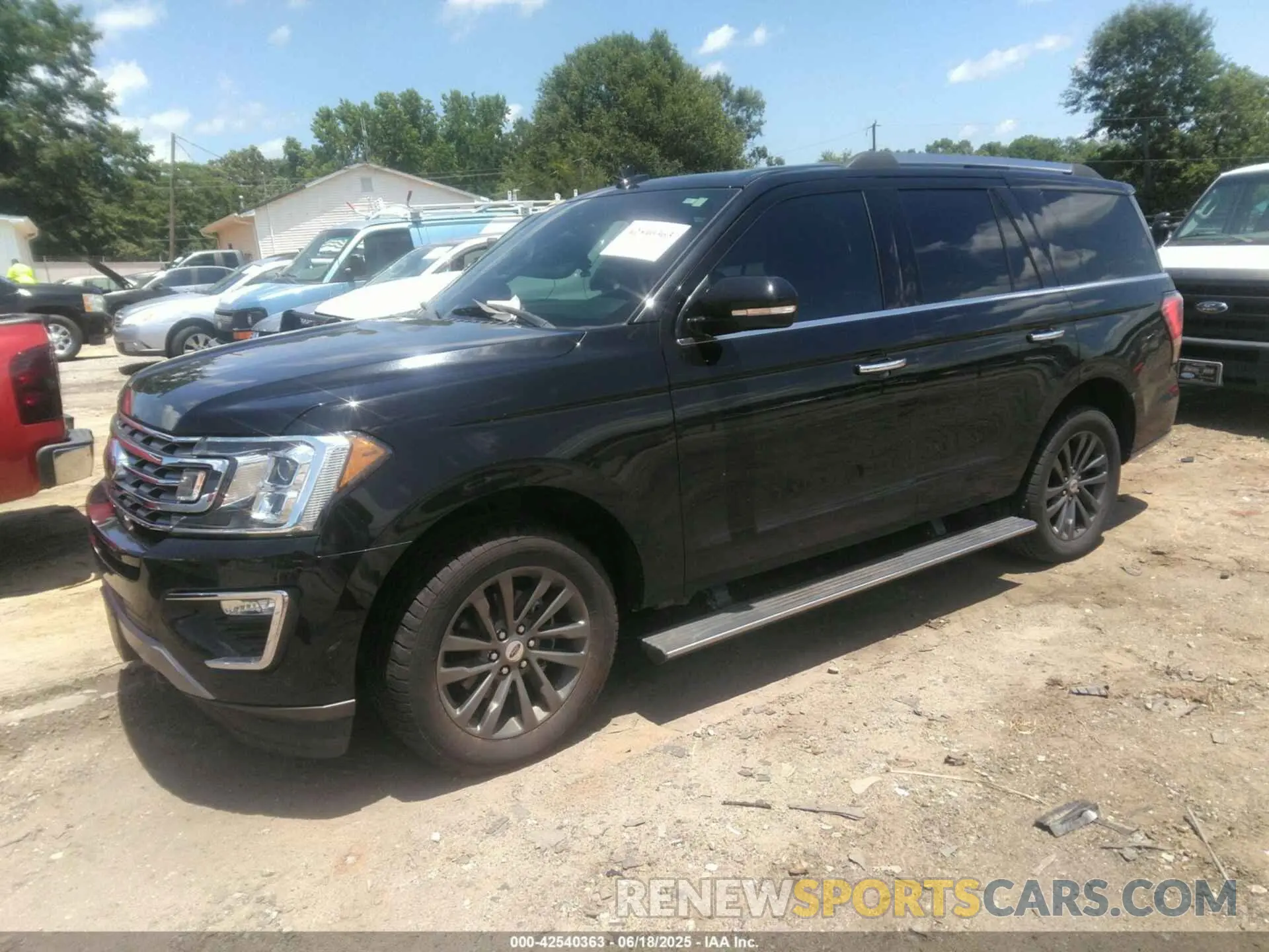 2 Photograph of a damaged car 1FMJU2AT3LEA21666 FORD EXPEDITION 2020