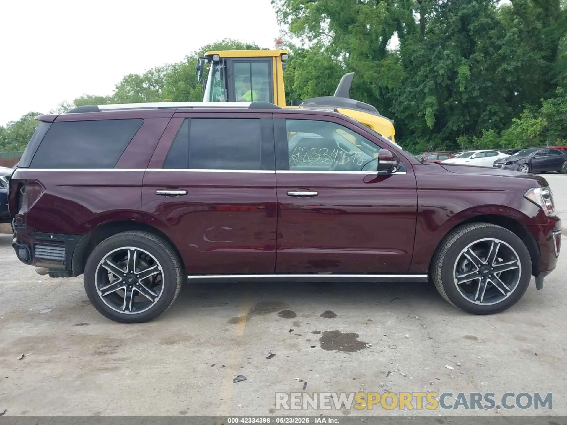 14 Photograph of a damaged car 1FMJU2AT4LEA11972 FORD EXPEDITION 2020
