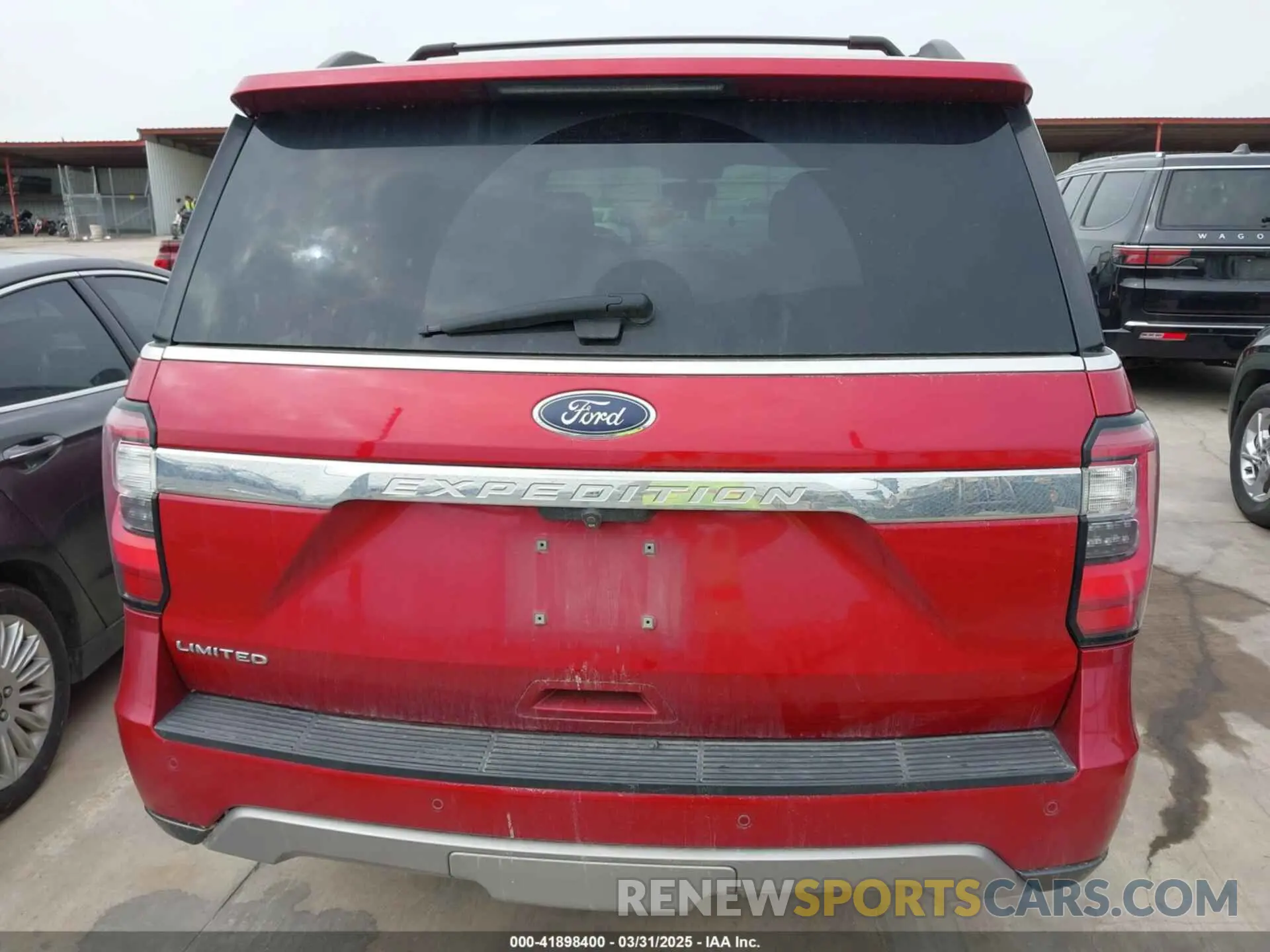 16 Photograph of a damaged car 1FMJU2AT4LEA85988 FORD EXPEDITION 2020