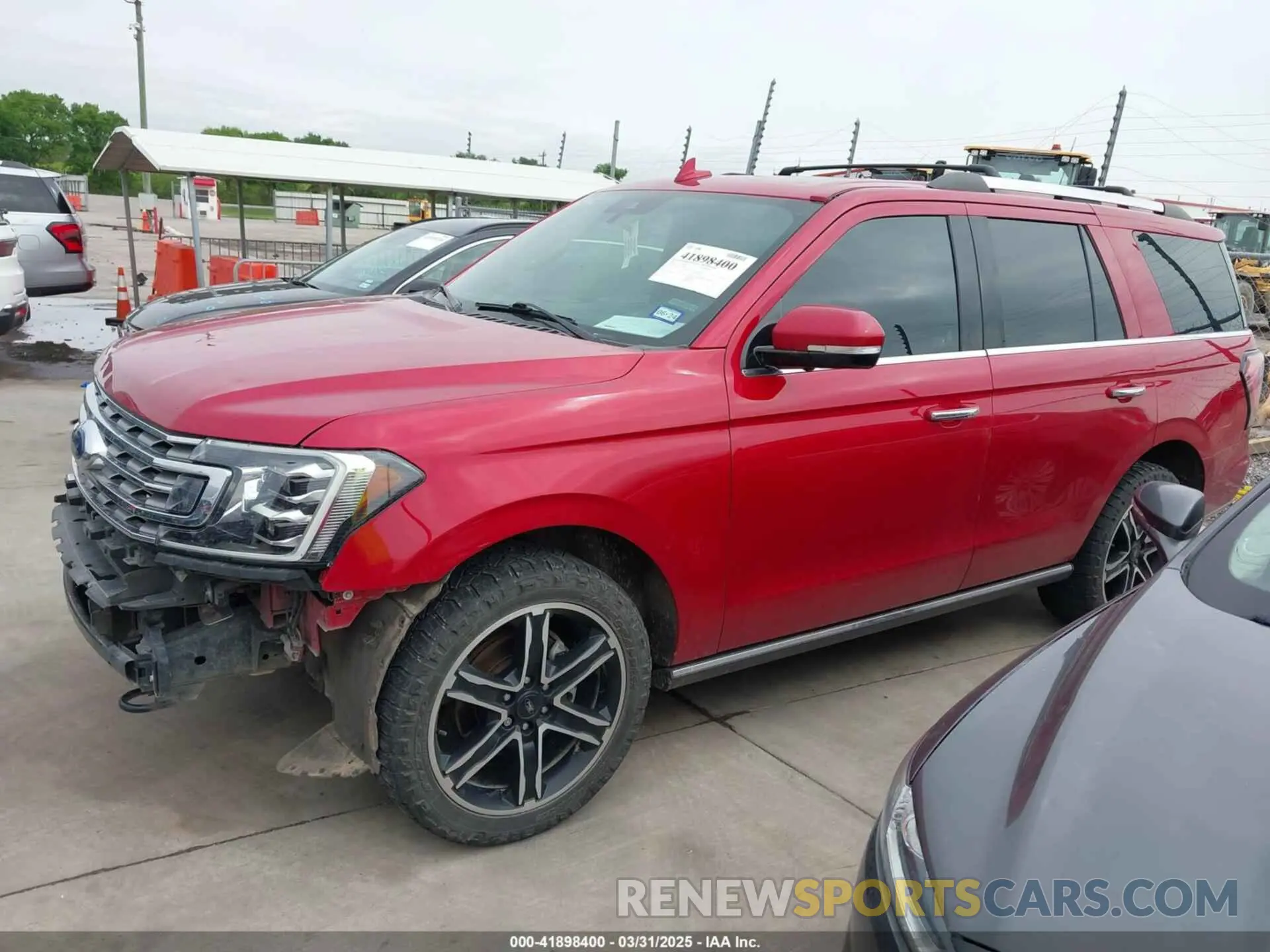 2 Photograph of a damaged car 1FMJU2AT4LEA85988 FORD EXPEDITION 2020