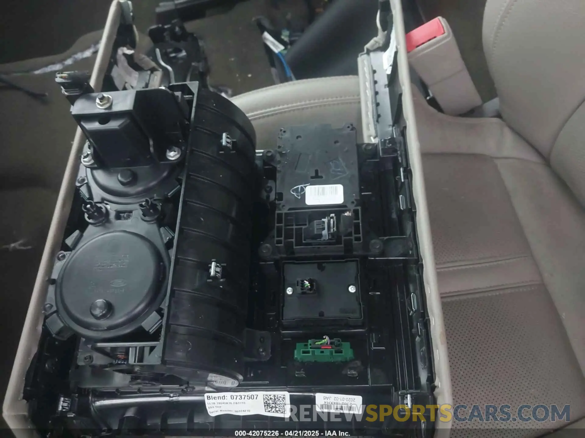 21 Photograph of a damaged car 1FMJU2AT6LEA43192 FORD EXPEDITION 2020