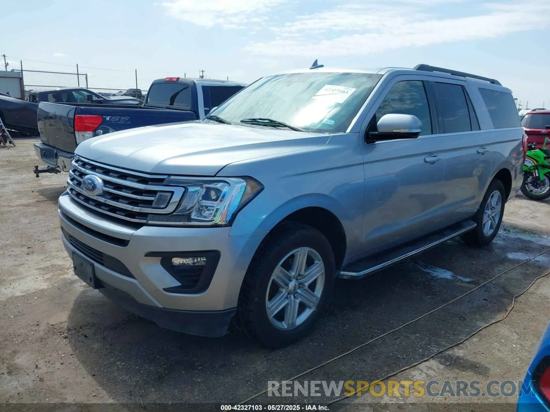 2 Photograph of a damaged car 1FMJK1HT0MEA62473 FORD EXPEDITION 2021